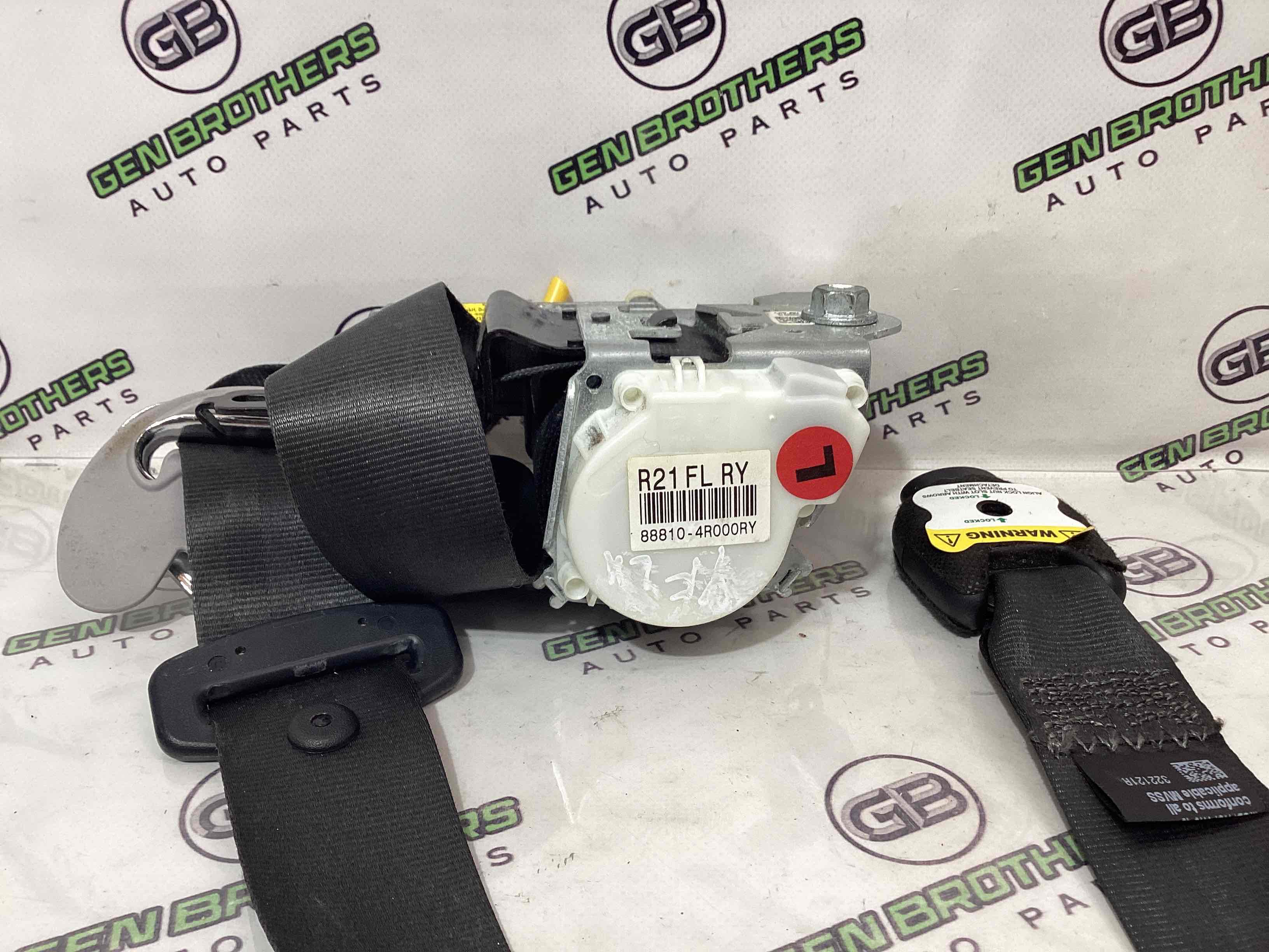 Ремень безопасности