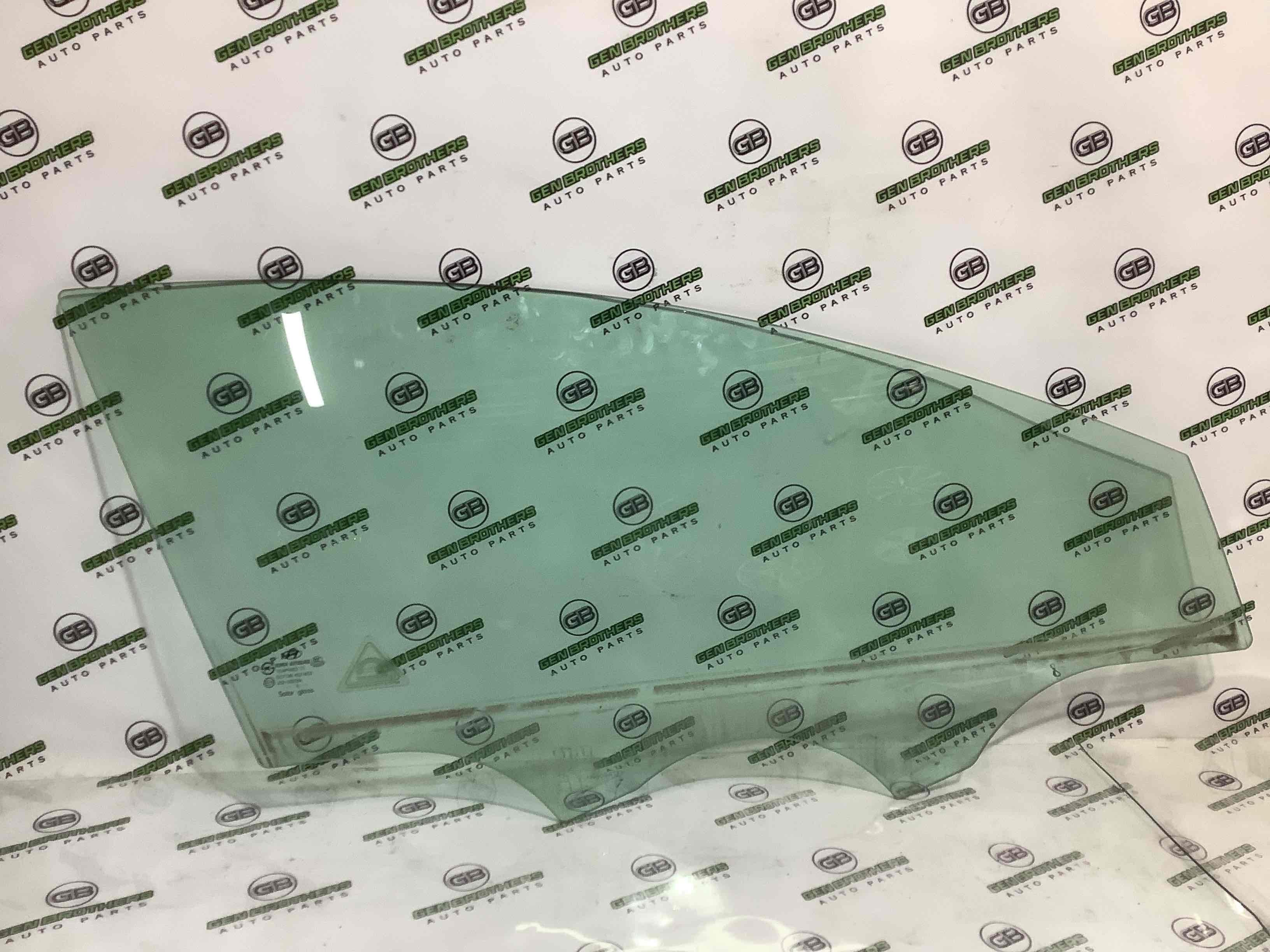 Стекло переднее правое