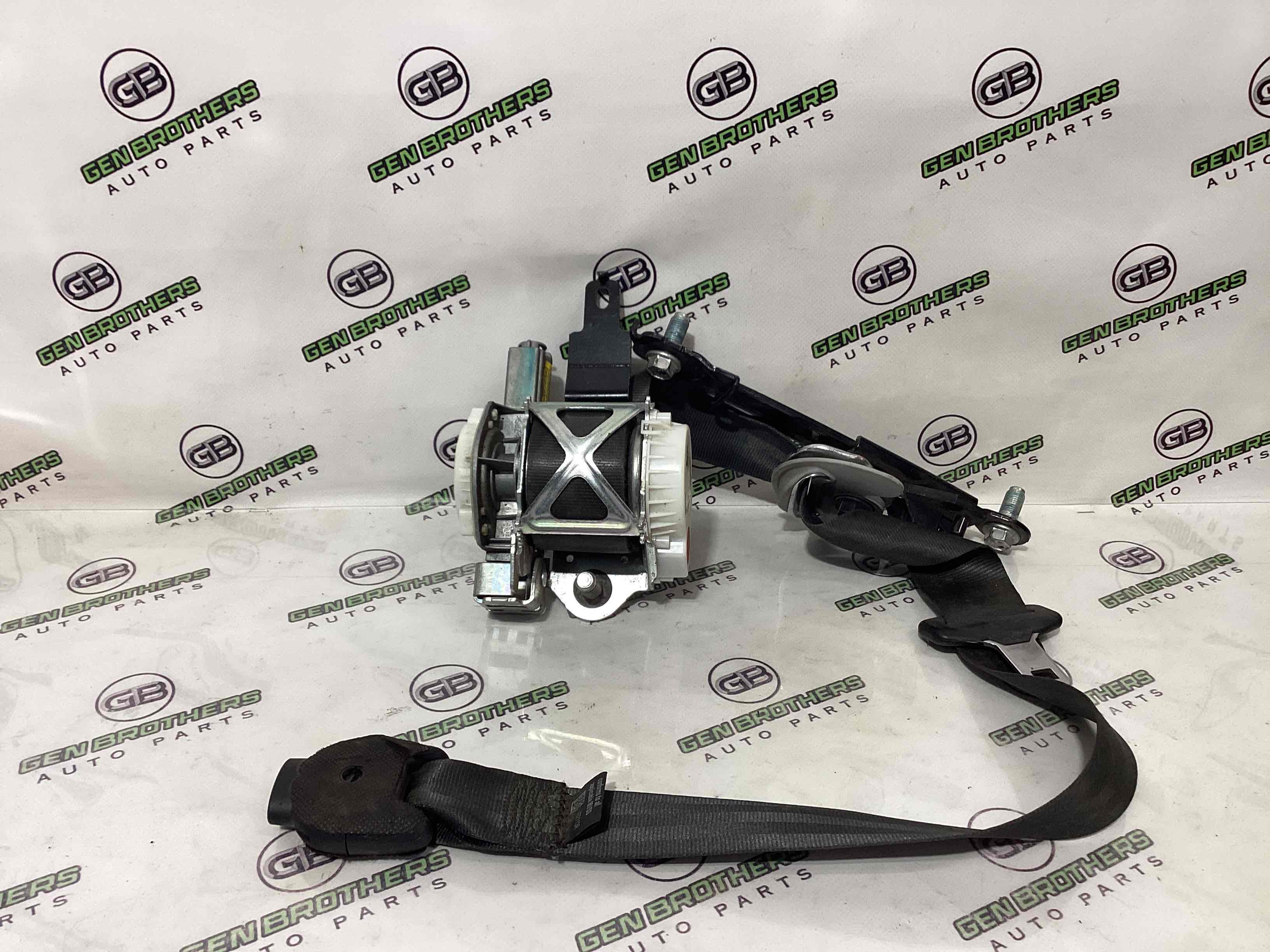 Ремень безопасности