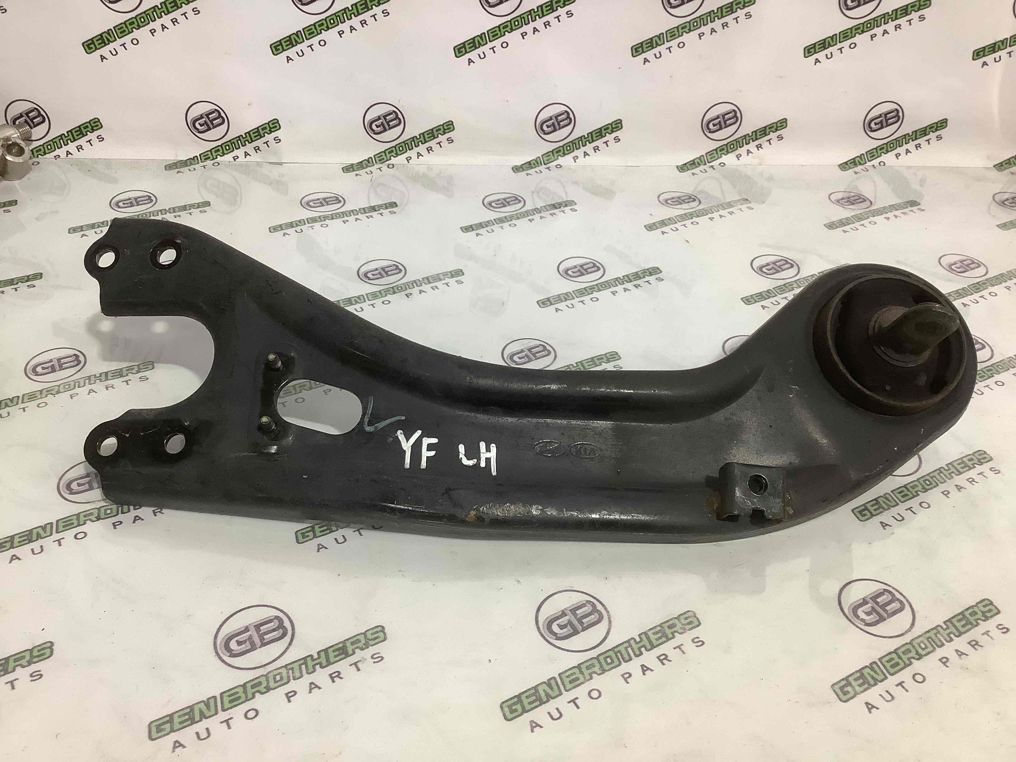 Рычаг задний левый