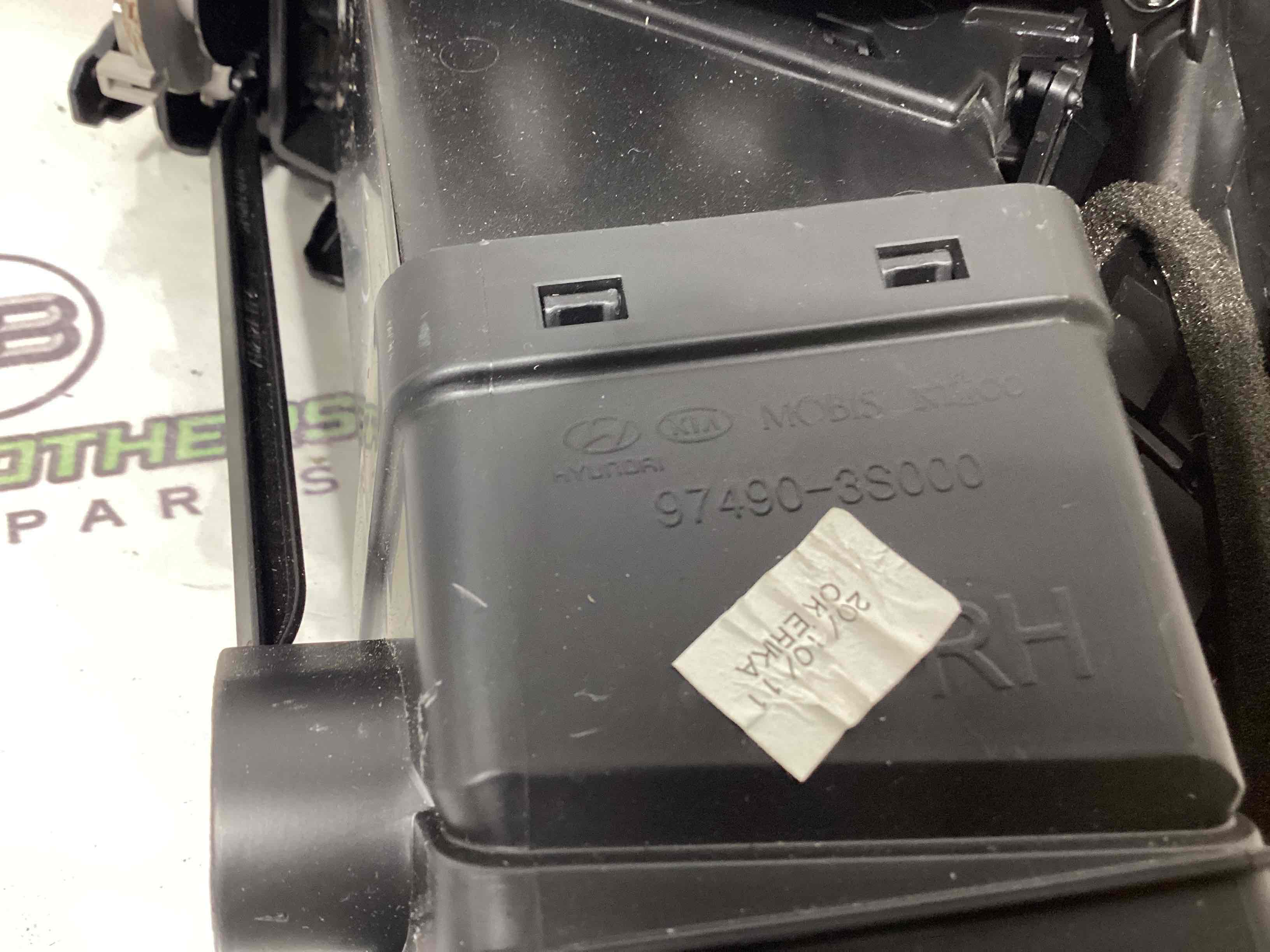 Дефлектор обдува салона