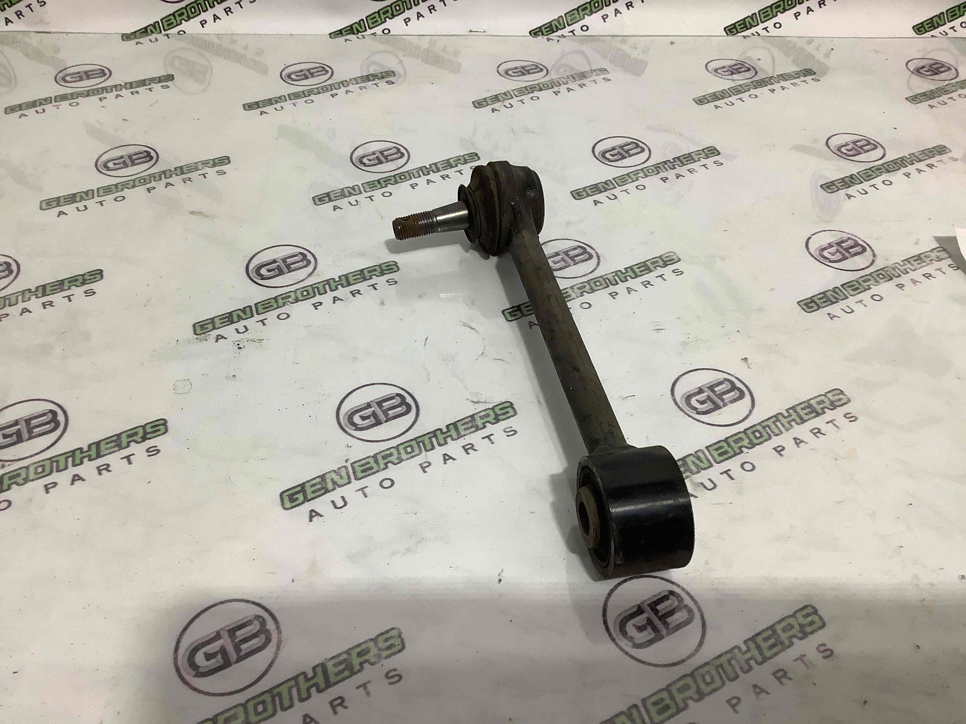 Рычаг задний