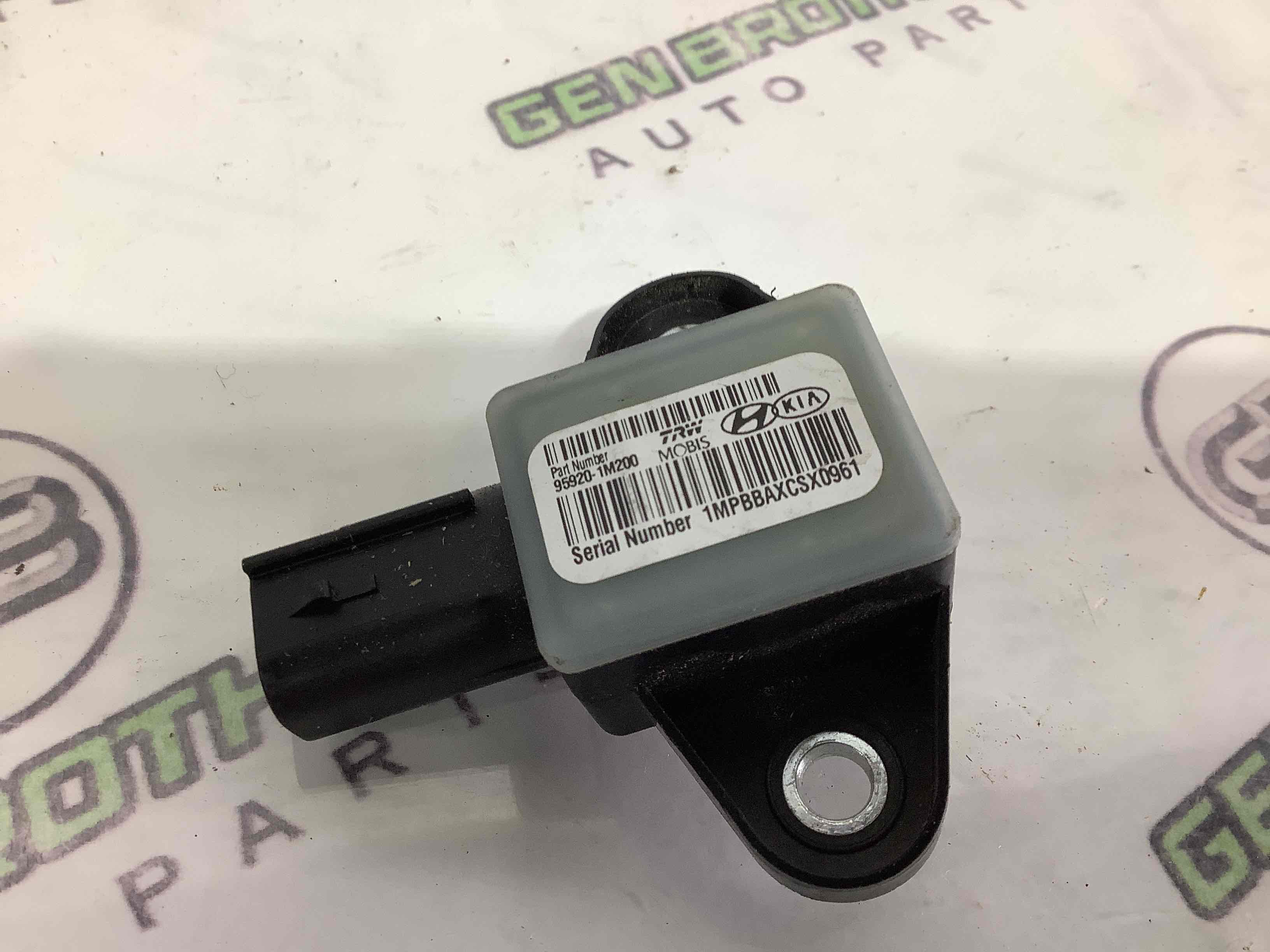 Датчик удара Airbag боковой