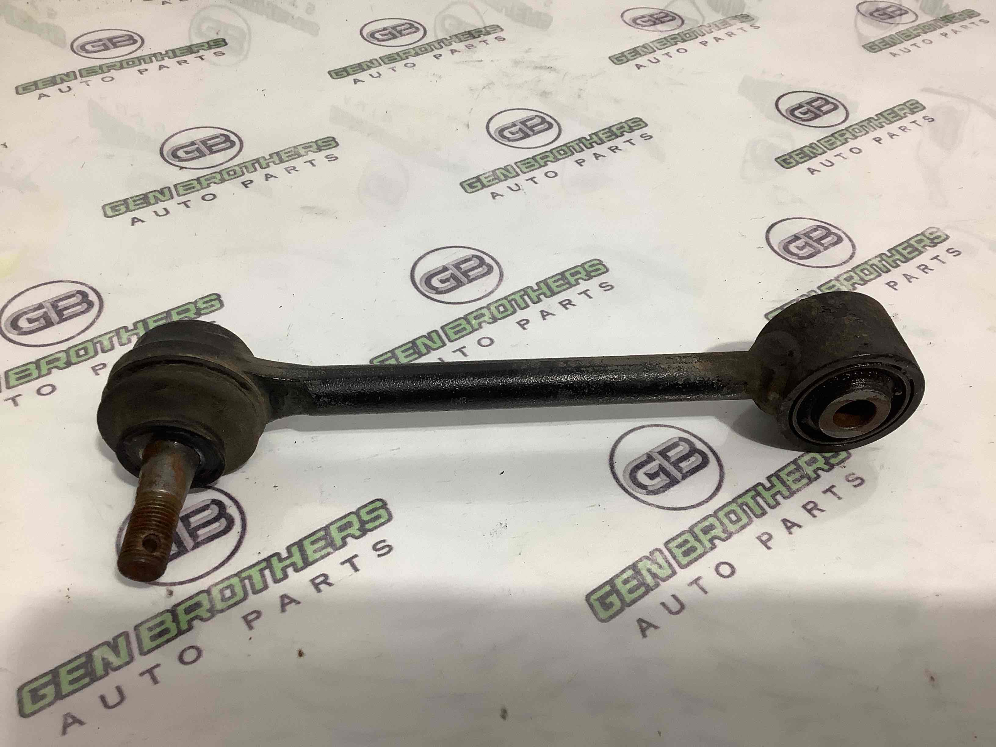 Рычаг задний