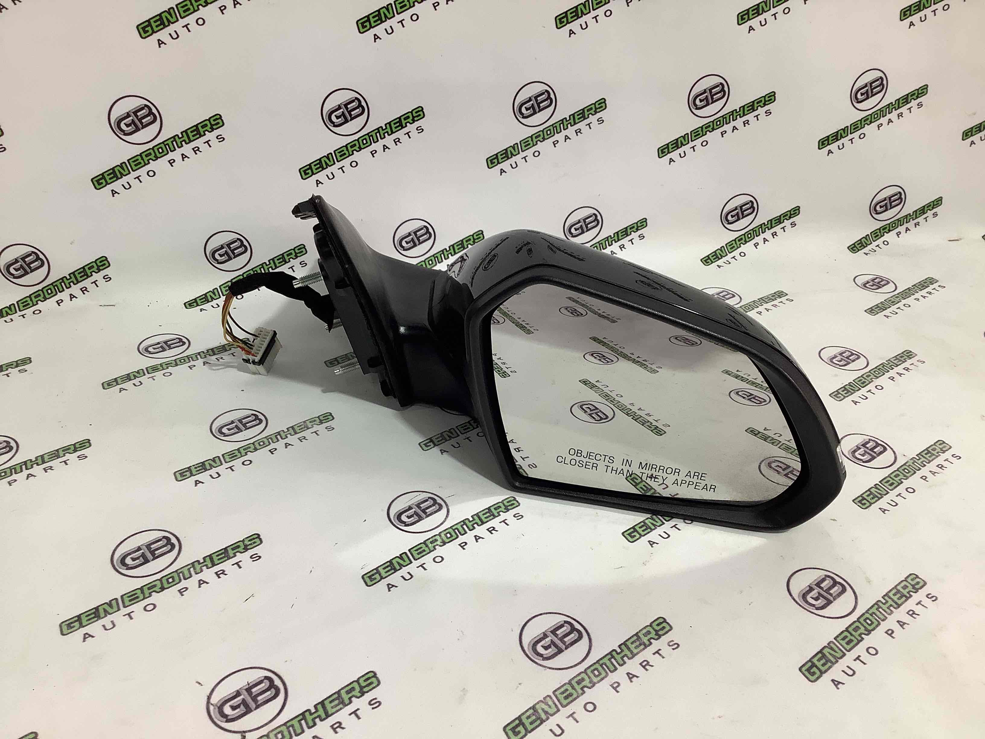 Дзеркало зовнішнє праве