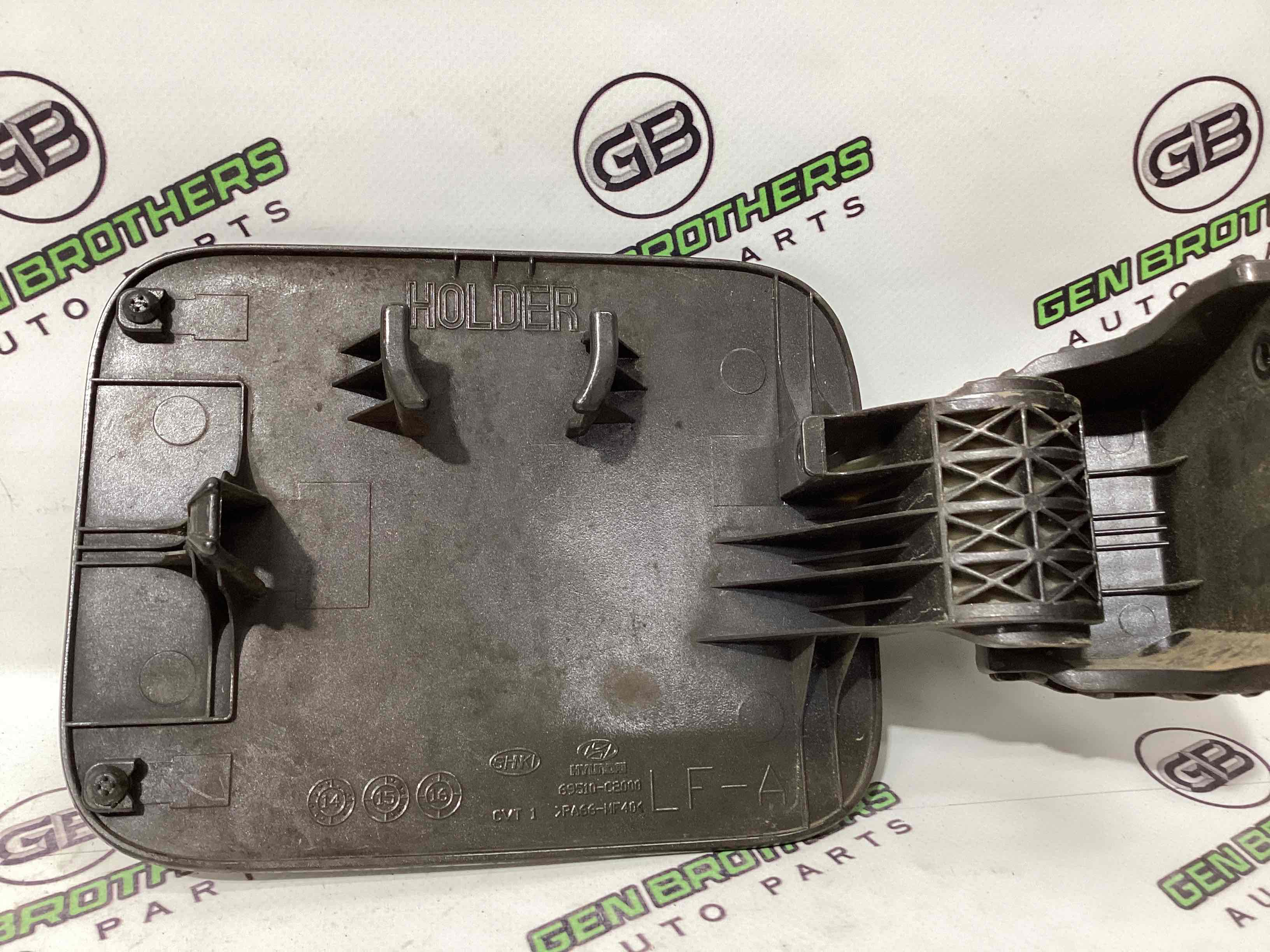 Лючок бензобака