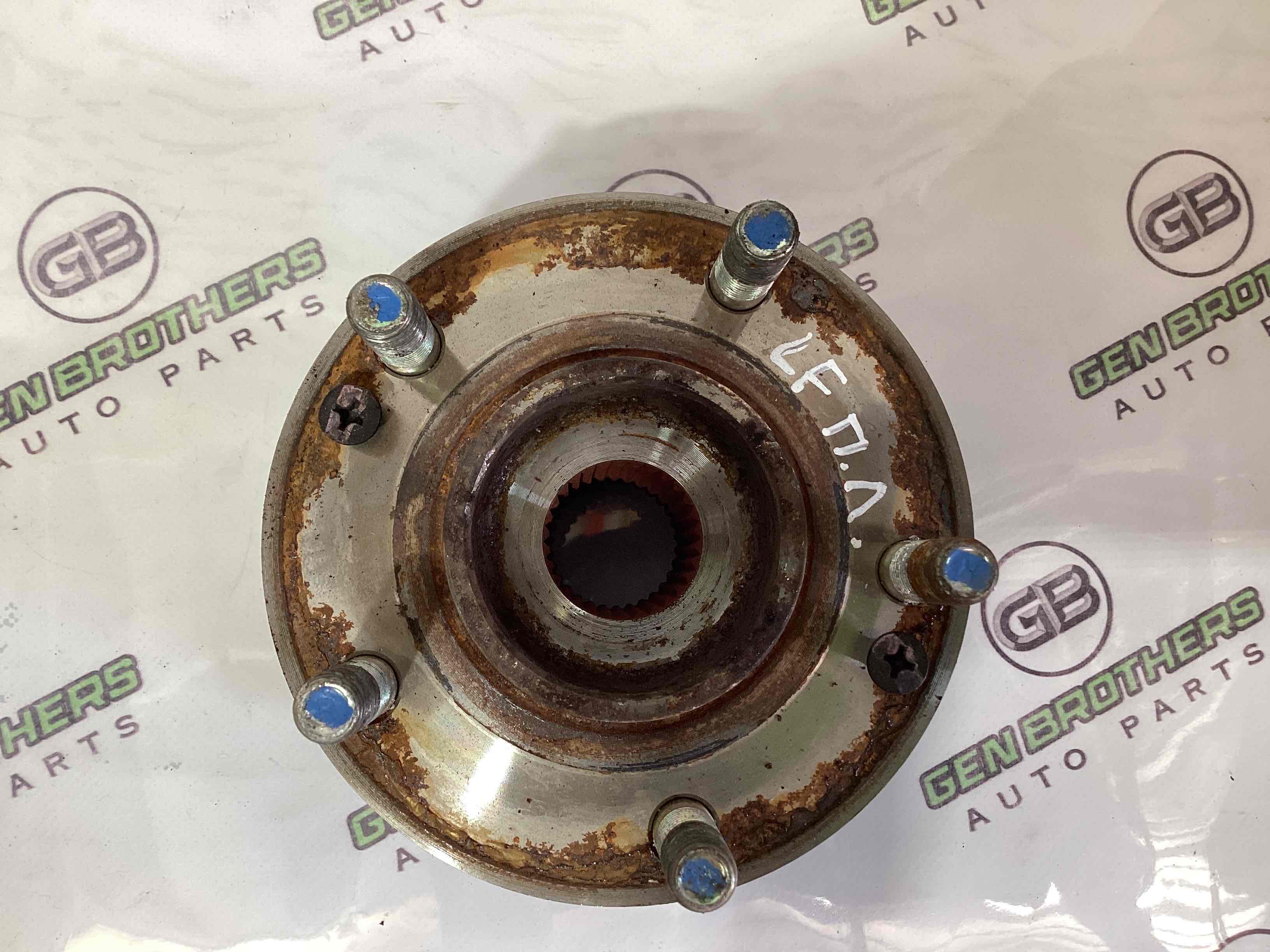 Ступиця передня