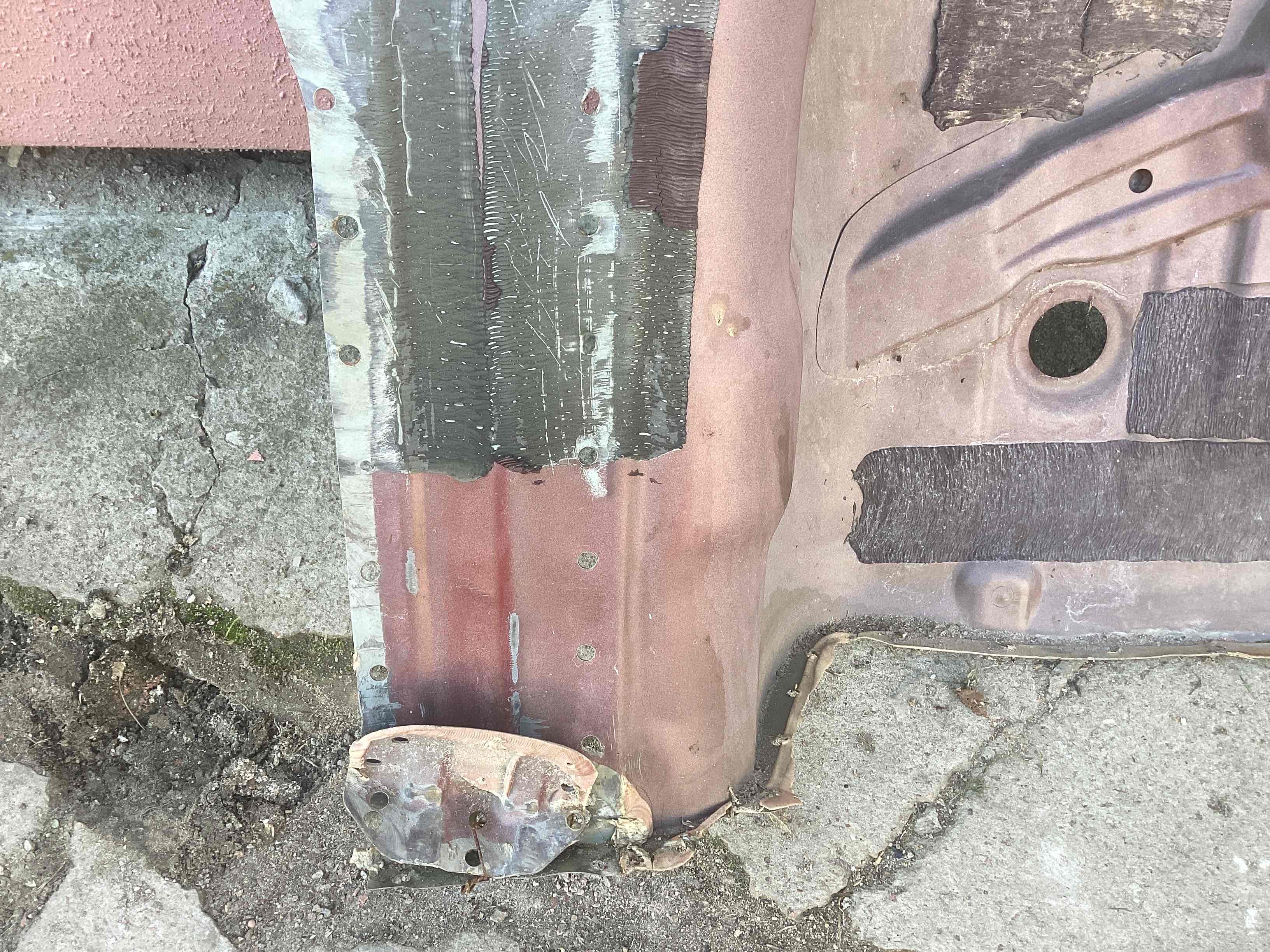 Корито багажника