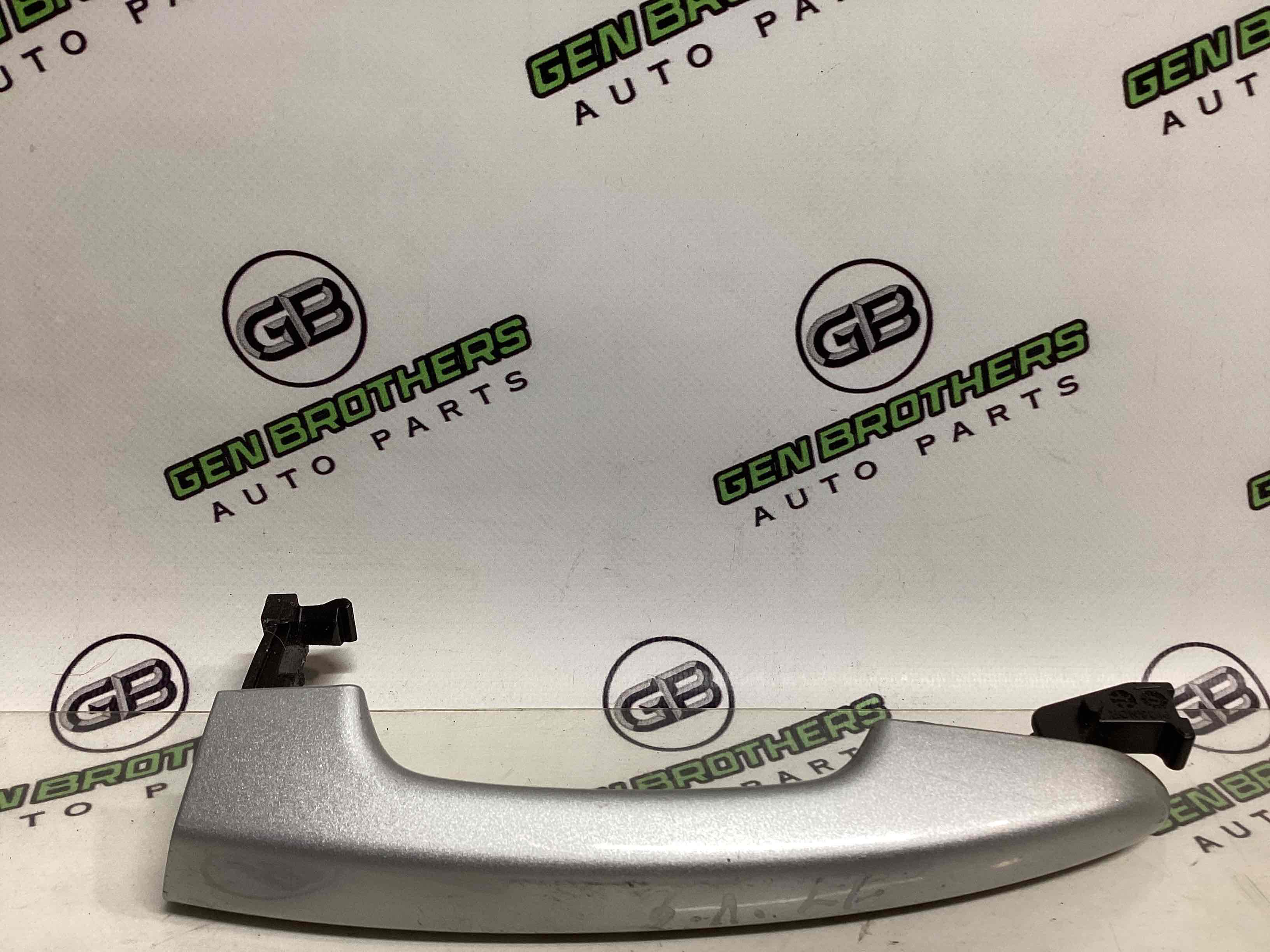 Ручка двері зовнішня