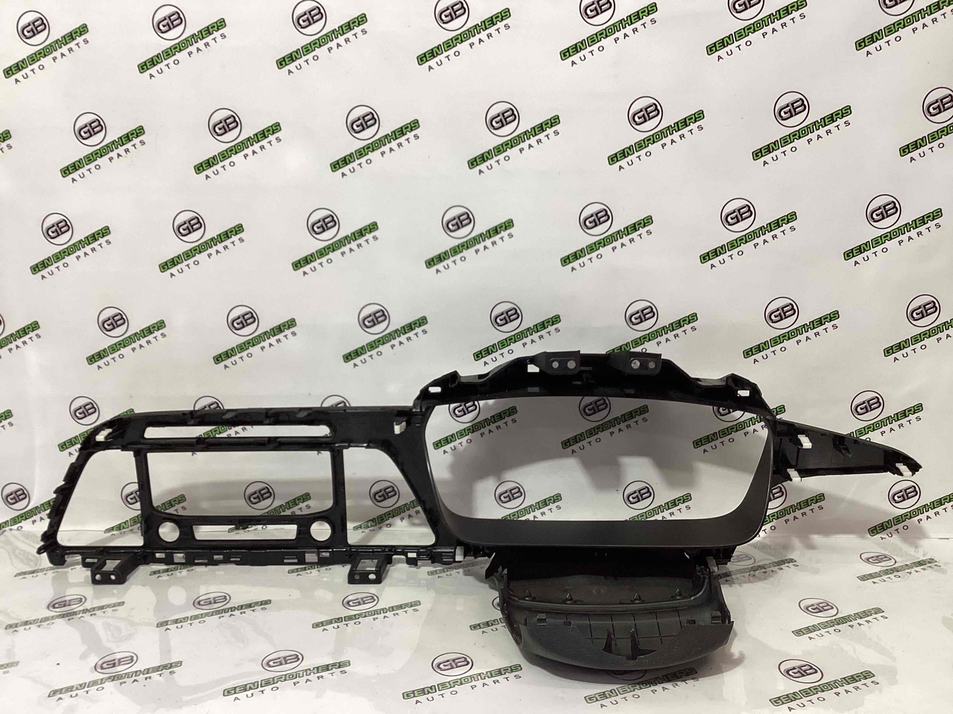 Накладка щитка приладів