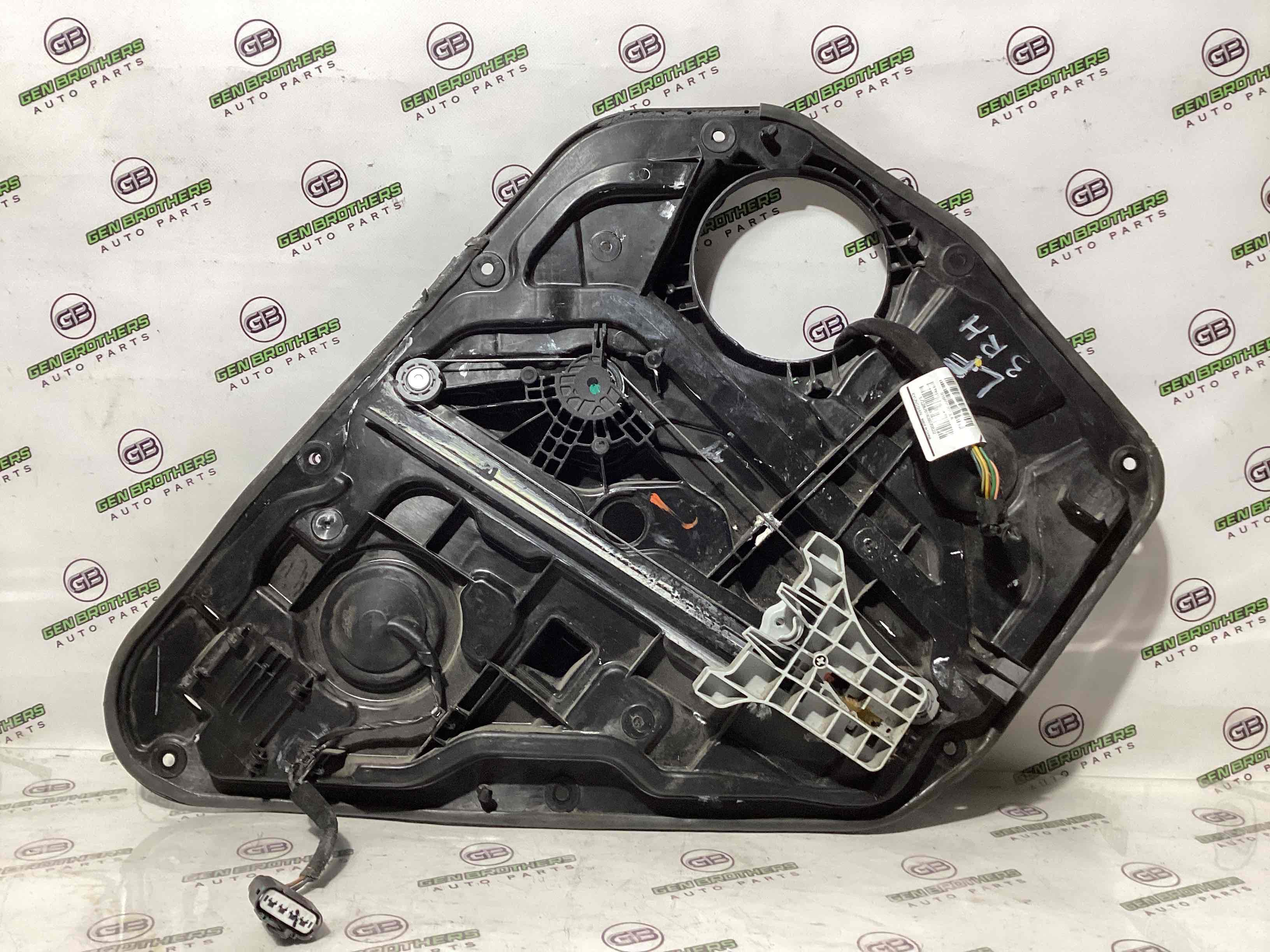 Склопідйомник задній правий