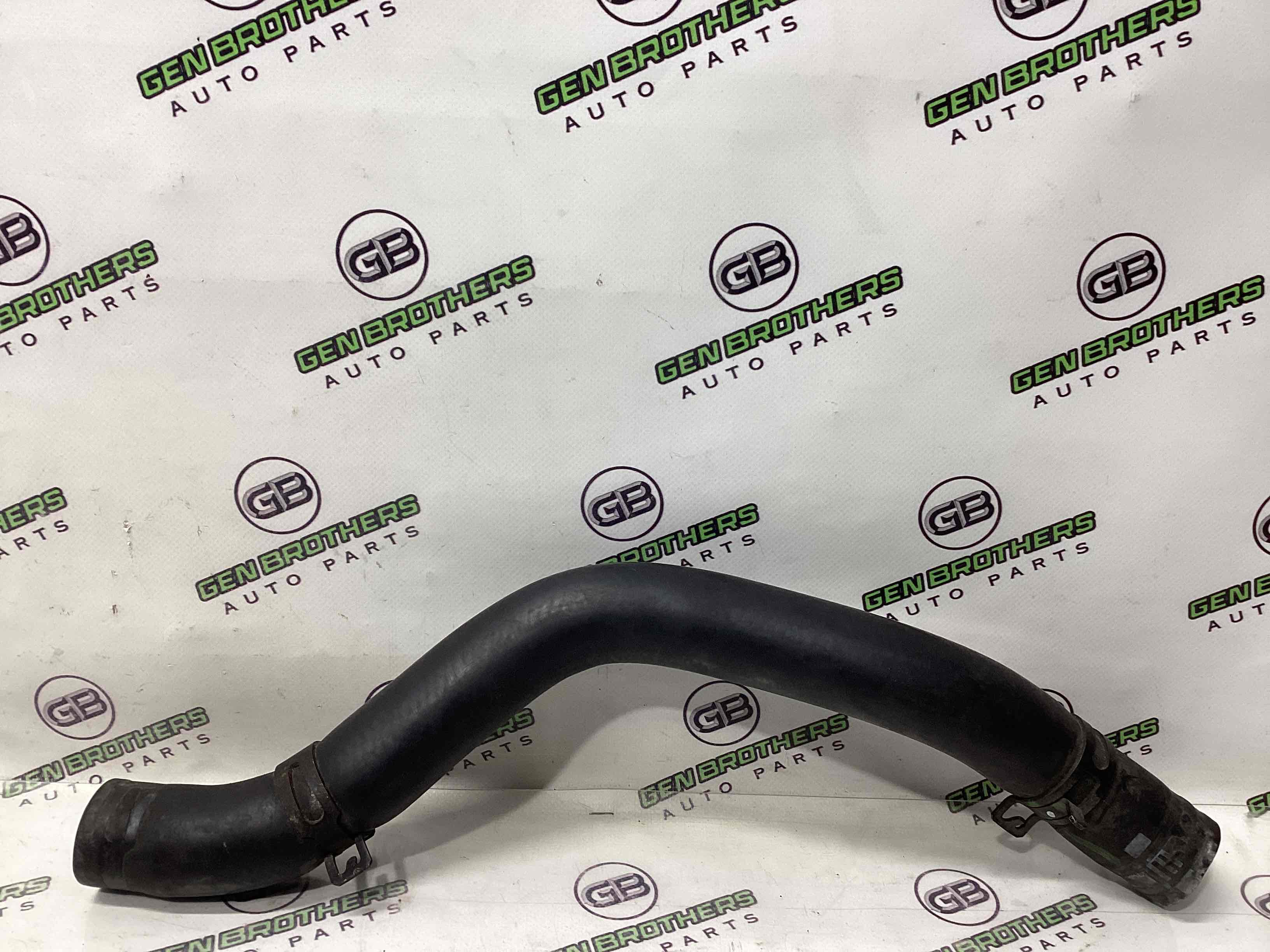 Патрубок трубопровід, шланг