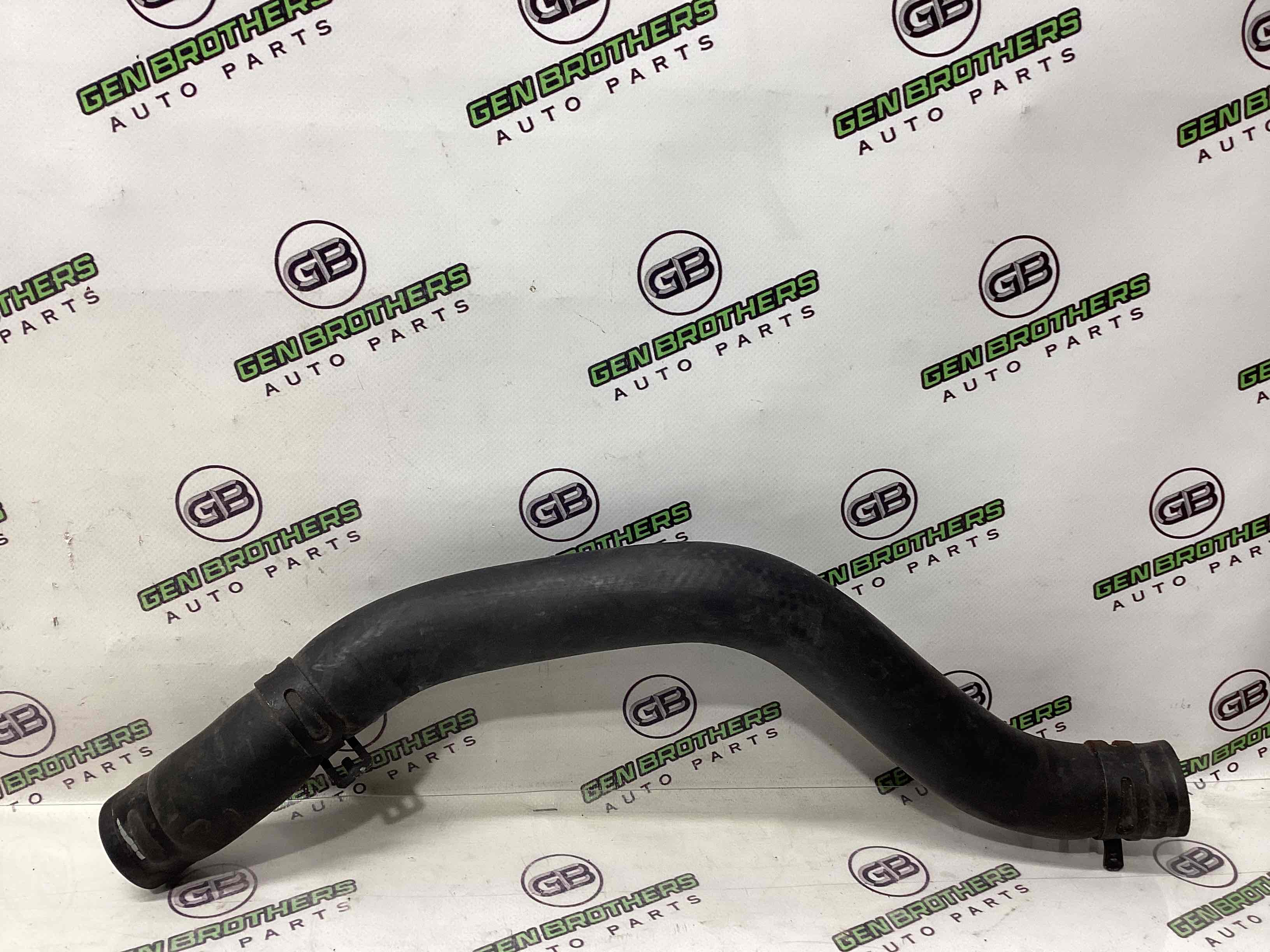 Патрубок радіаторів