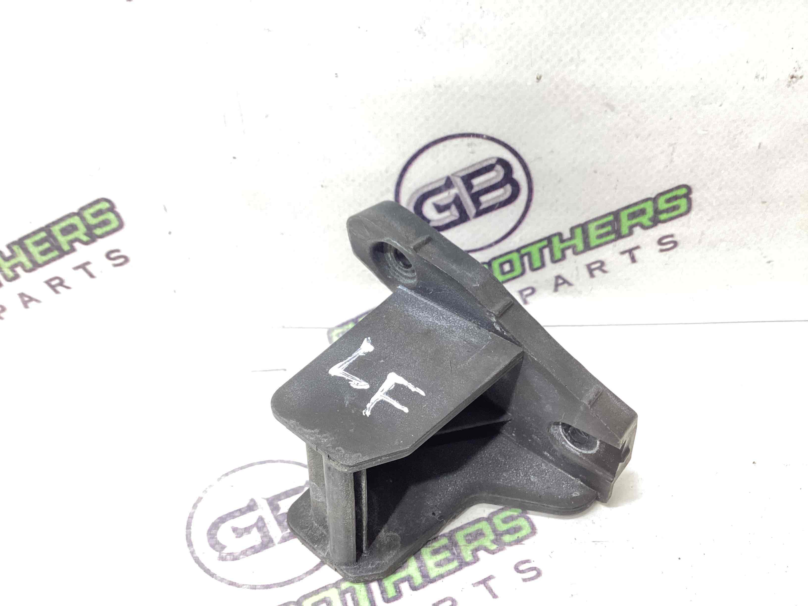 Кріплення фари