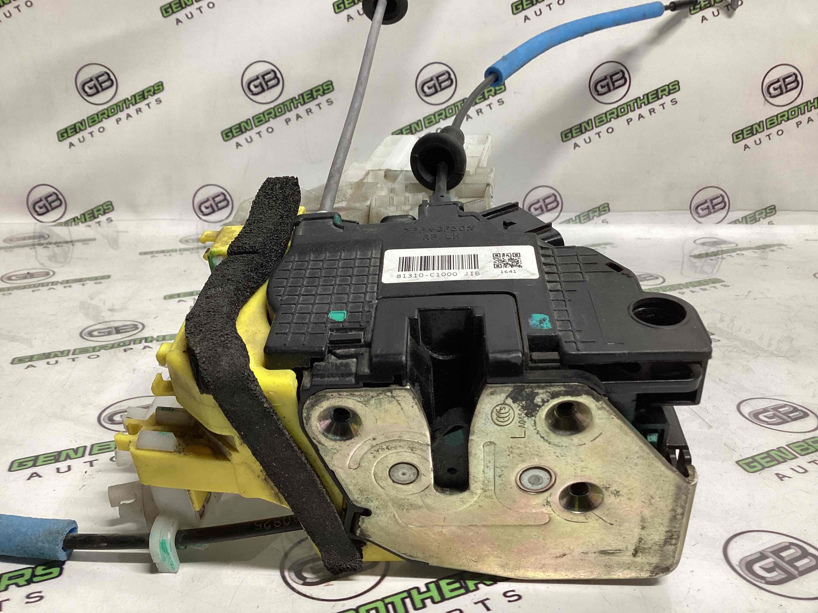 Замок дверей задньої правої