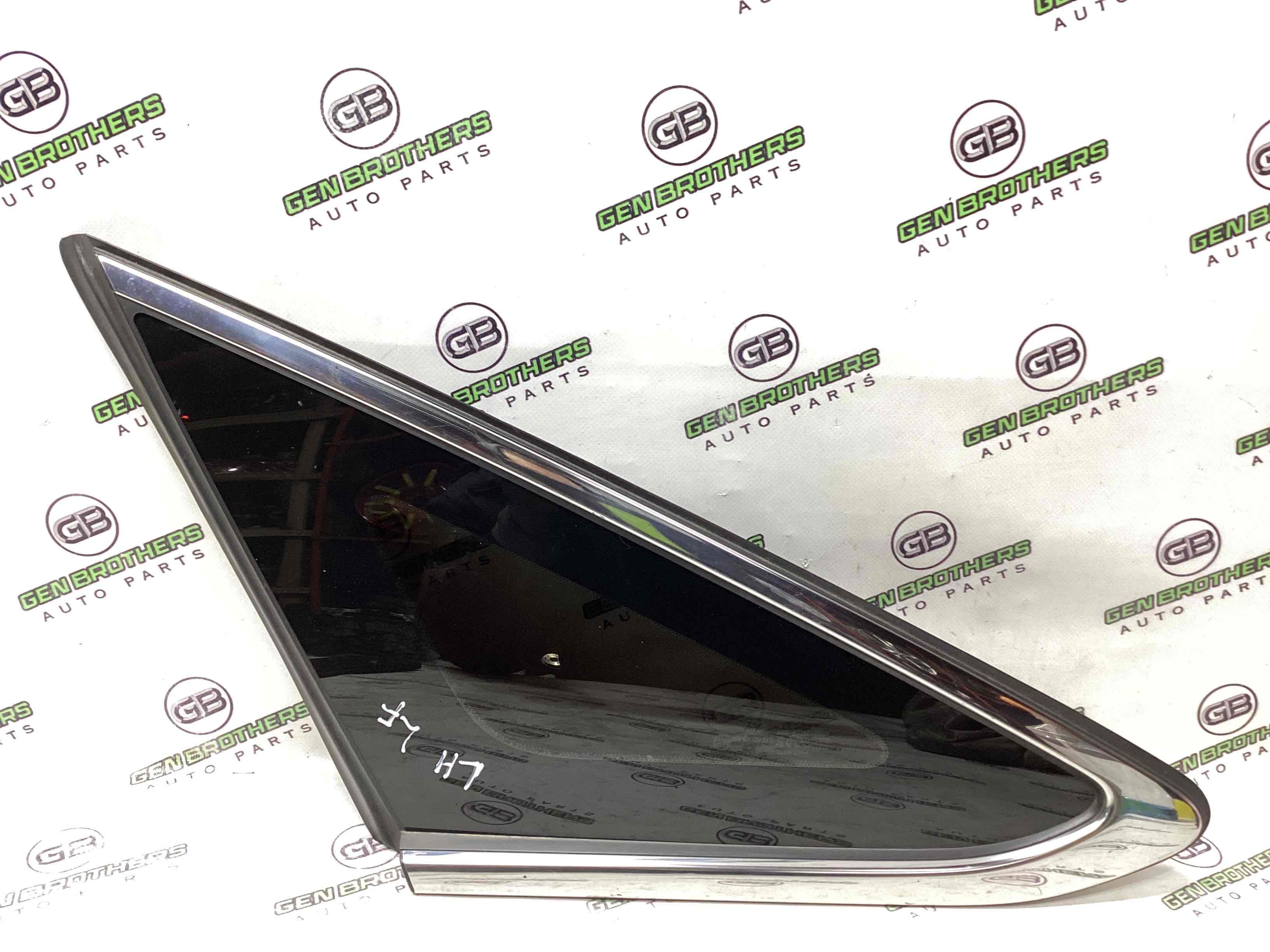 Скло кузовне бічне ліве