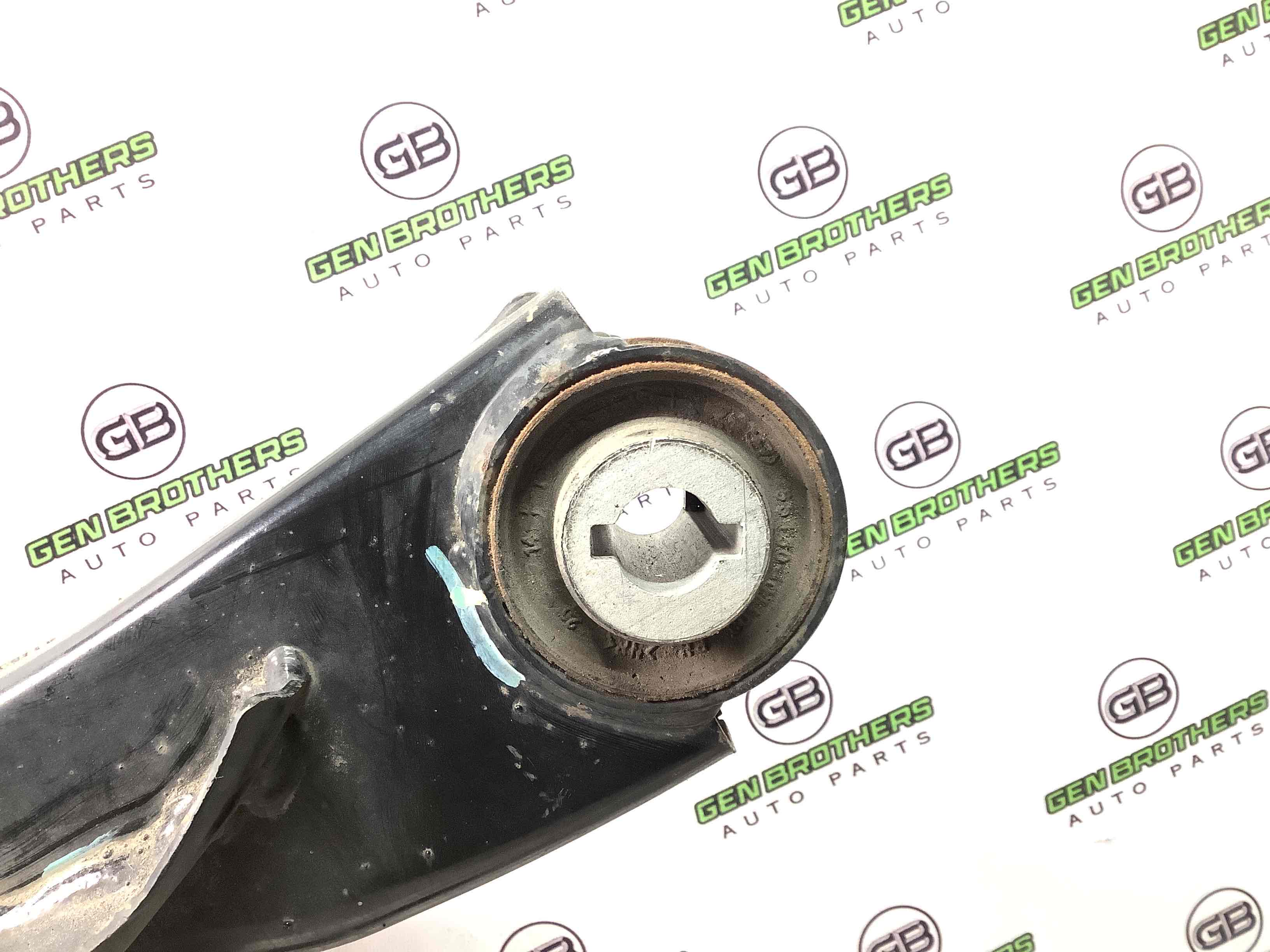 Балка підвіски задня підрамник