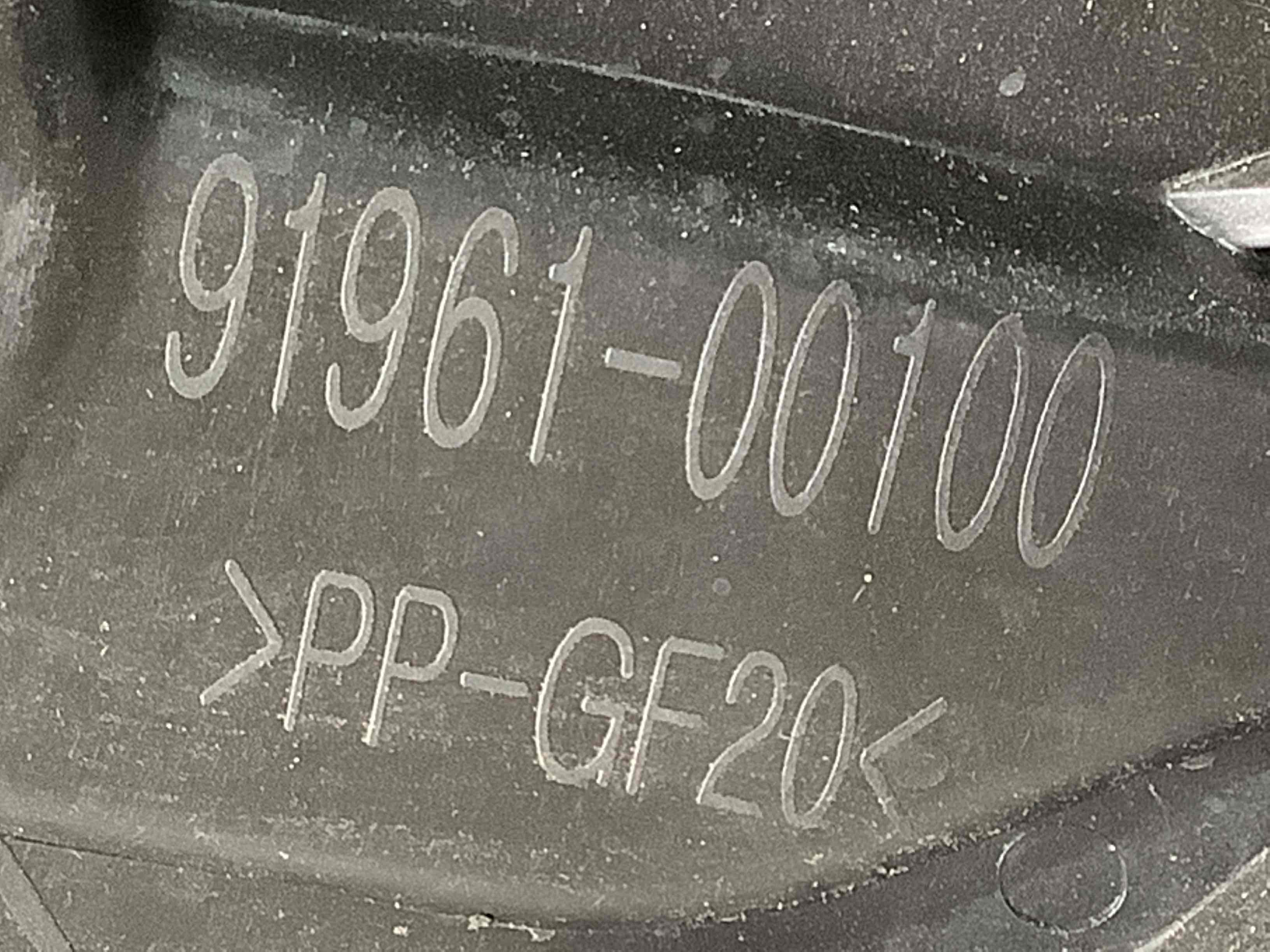 Склопідйомник задній правий