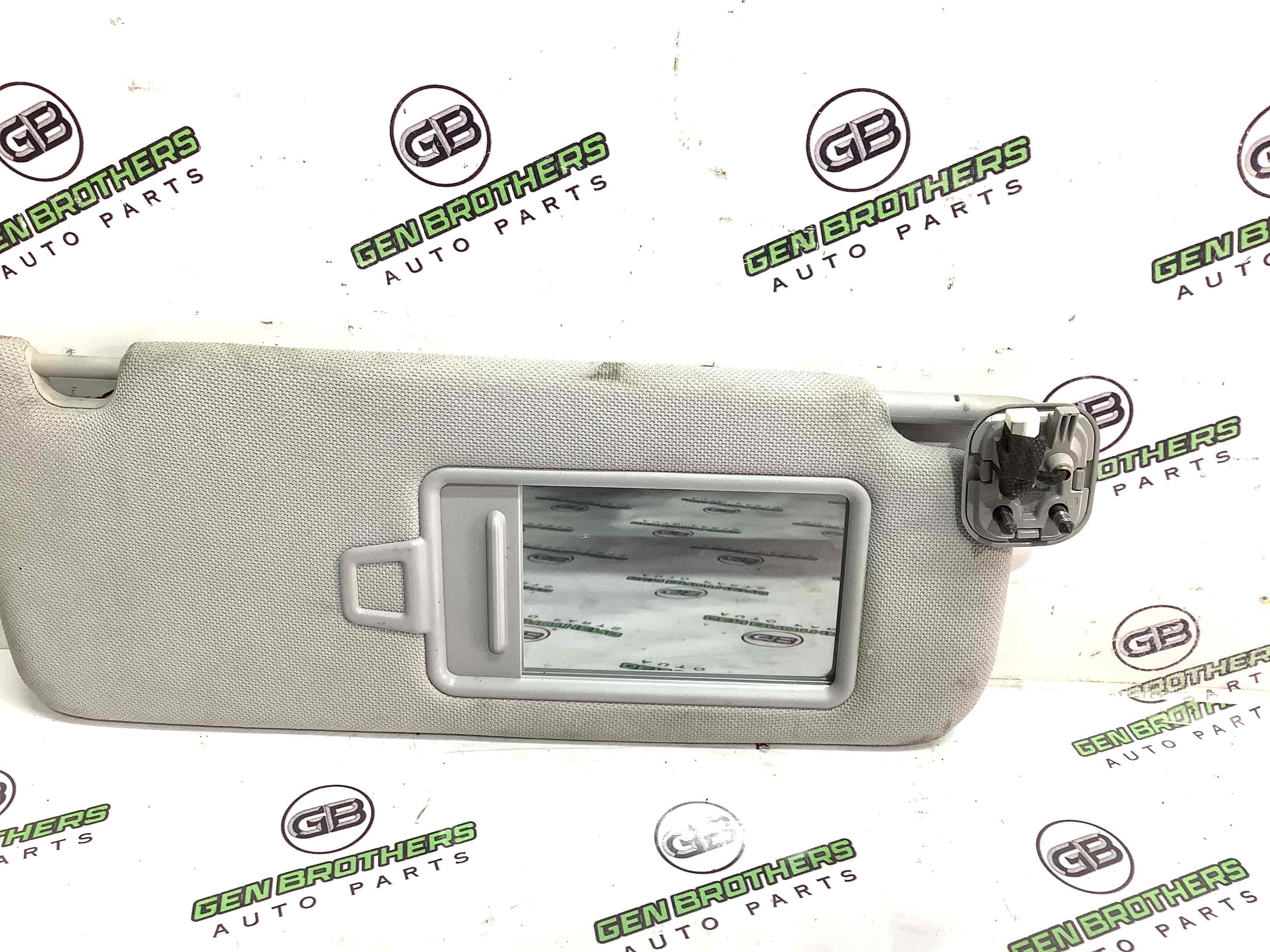 Козирок сонцезахисний