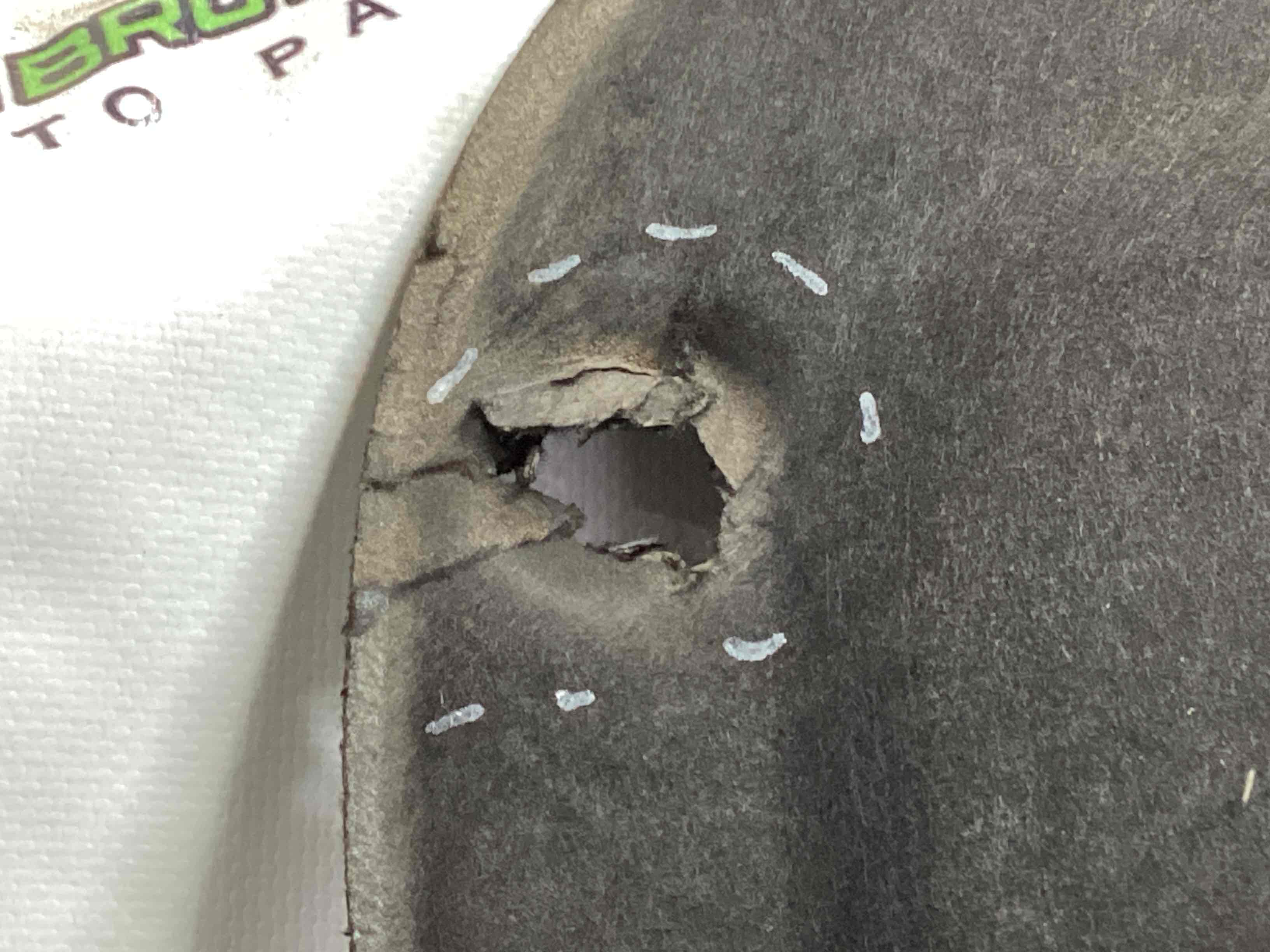 Ущільнювач капота, ізолятор, шуба