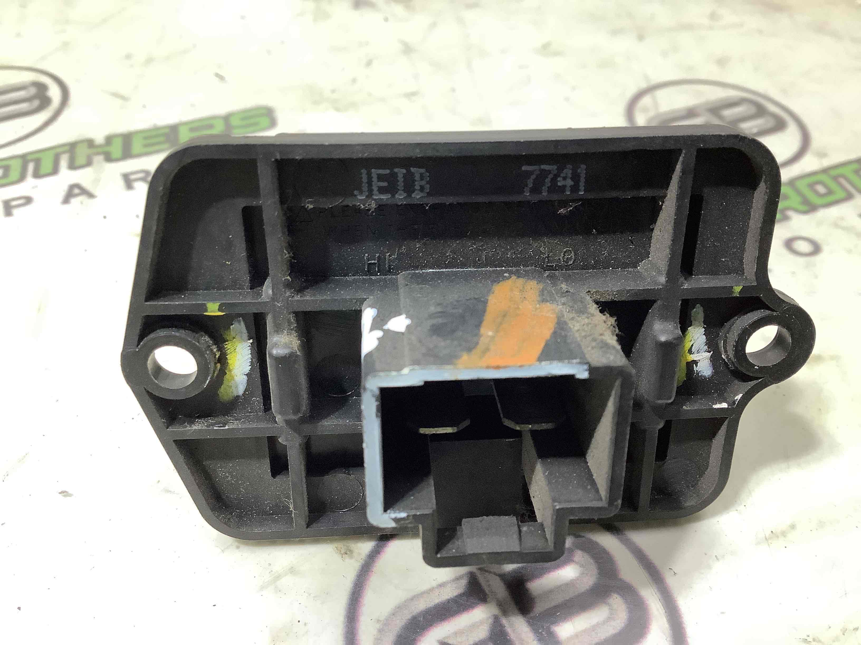 Резистор пічки