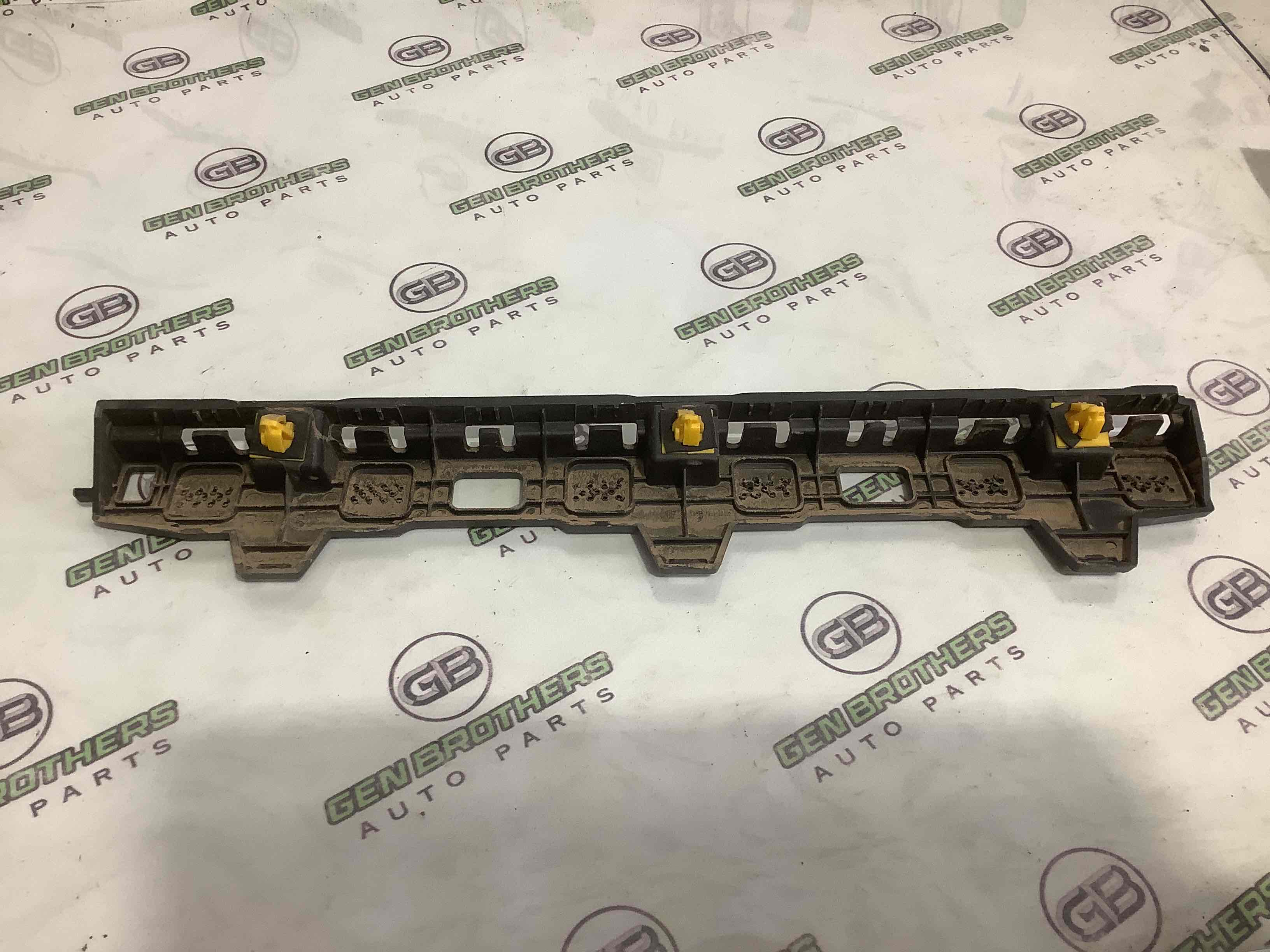 Кріплення, кронштейн