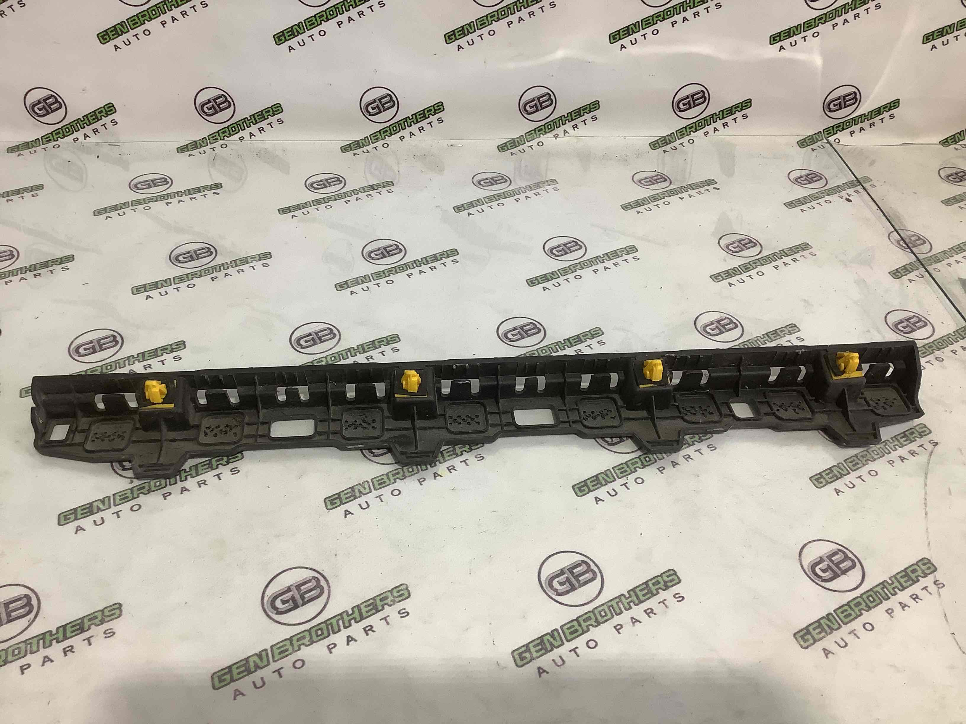 Кріплення, кронштейн