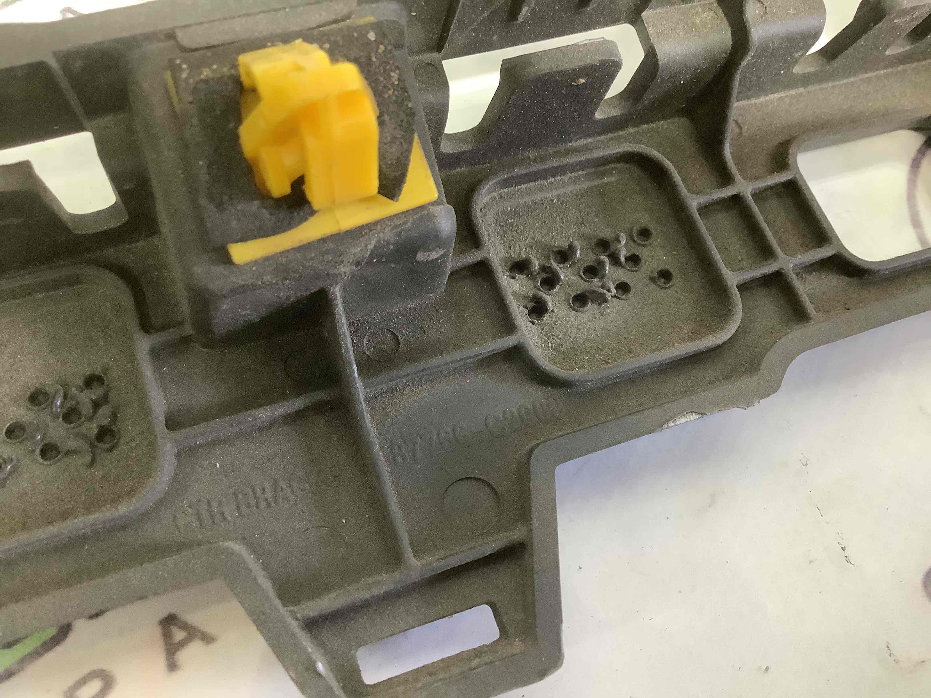 Кріплення, кронштейн