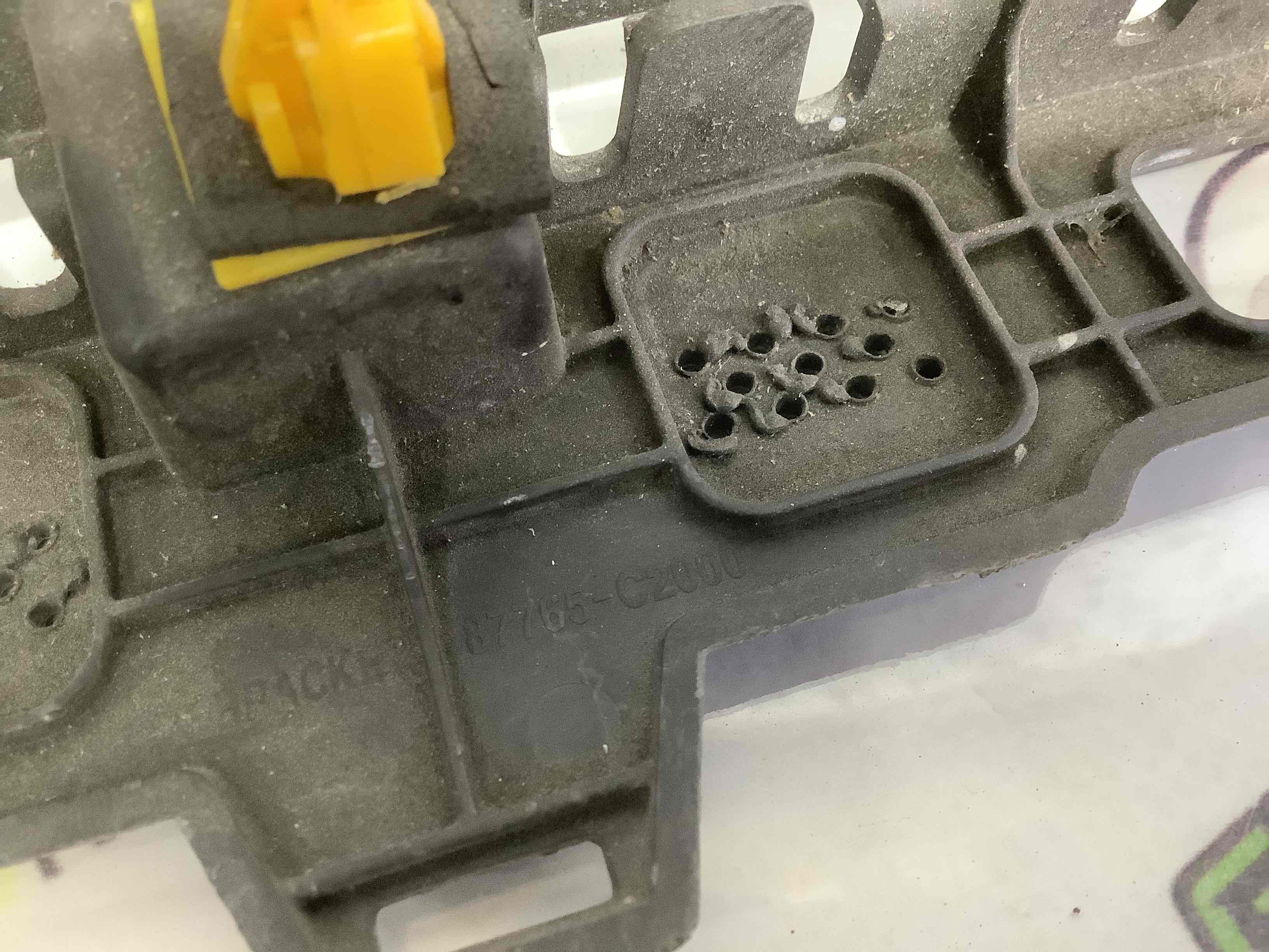 Кріплення, кронштейн