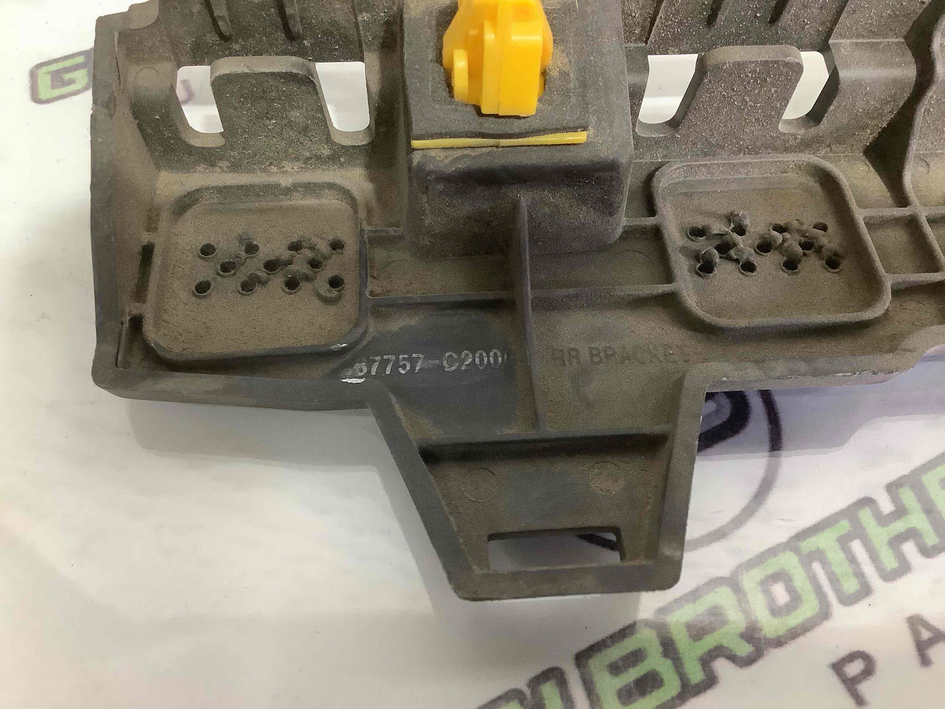 Кріплення, кронштейн