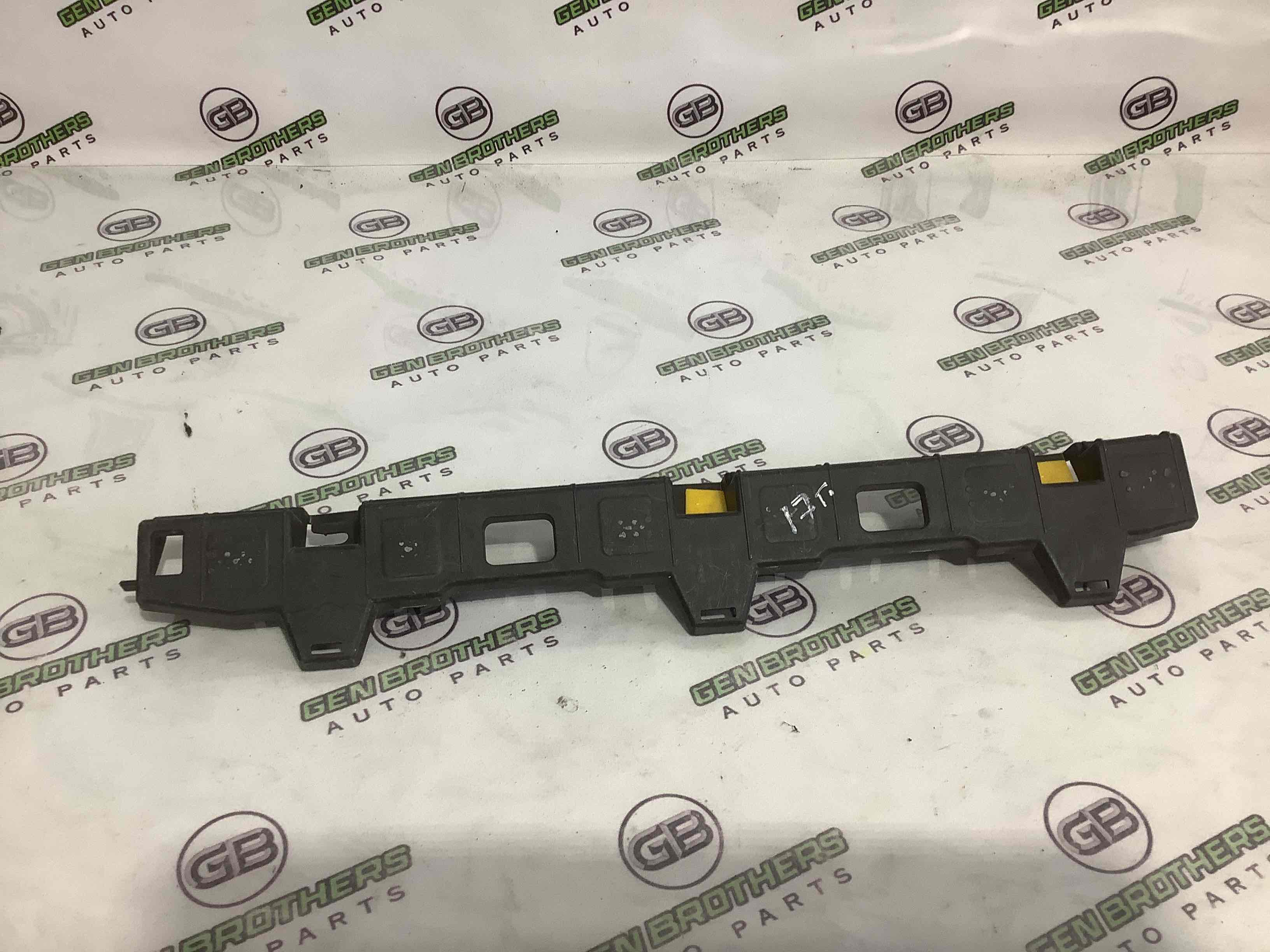 Кріплення, кронштейн