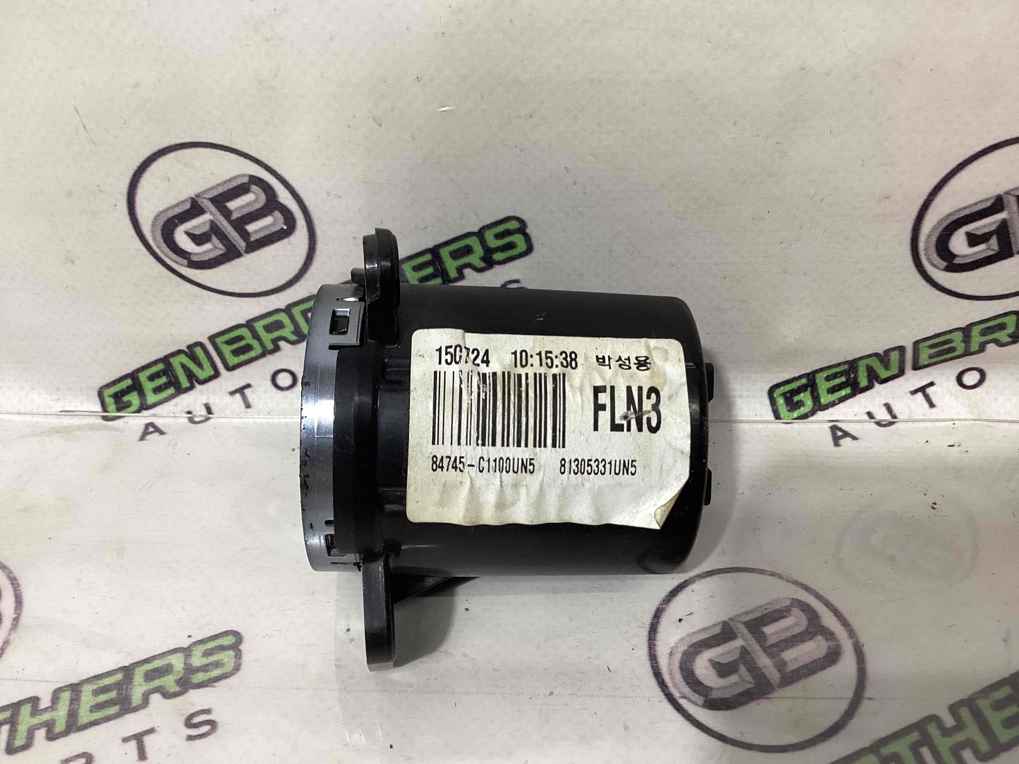 Кнопка запуску двигуна, корпус