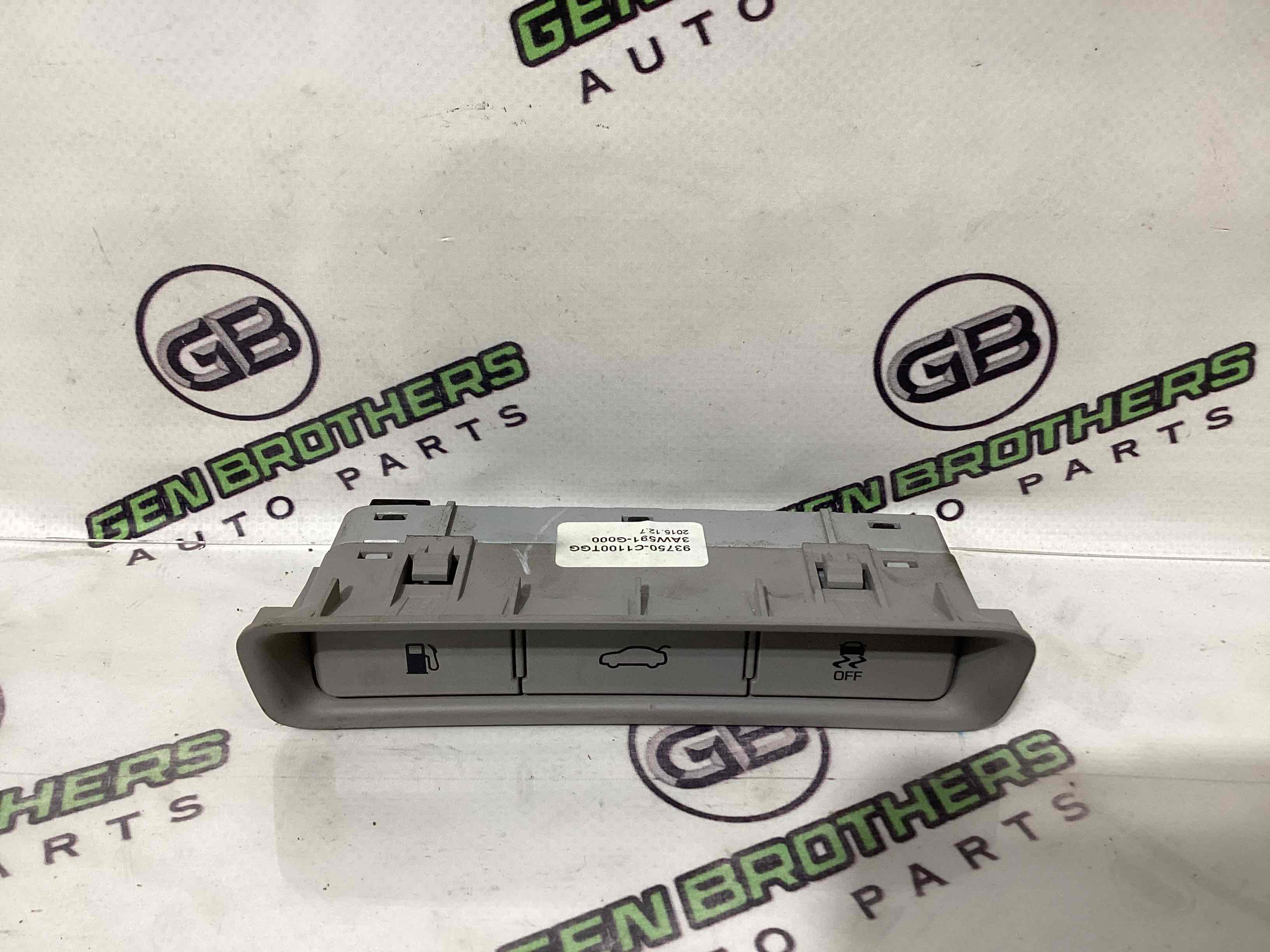 Кнопка відкриття багажника