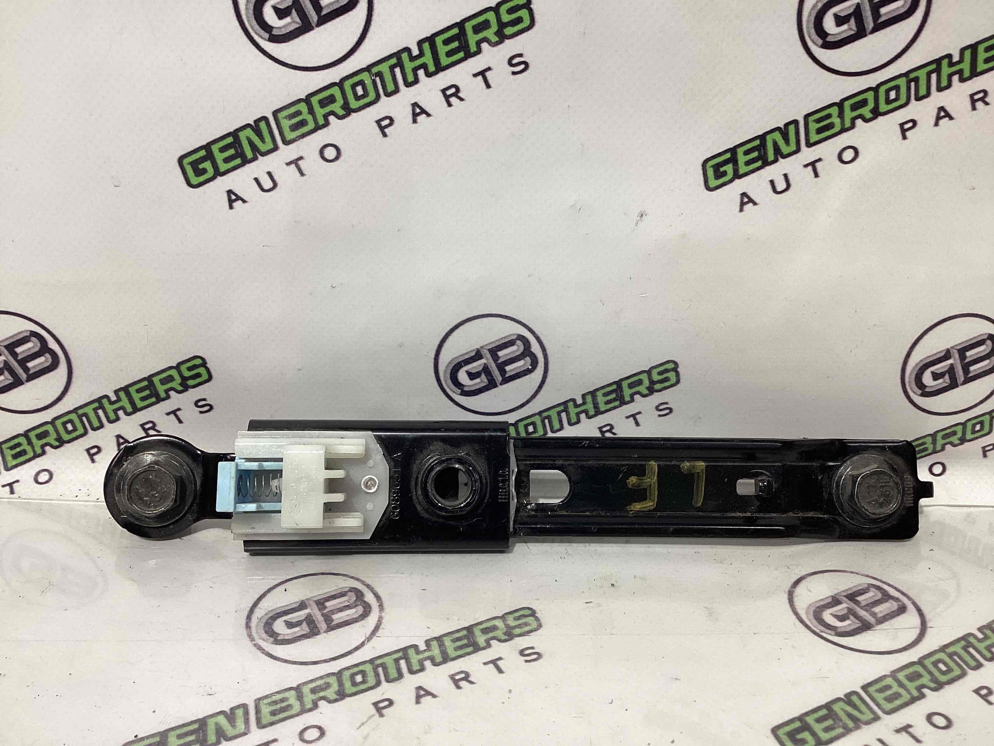 Регулятор висоти ременя безпеки