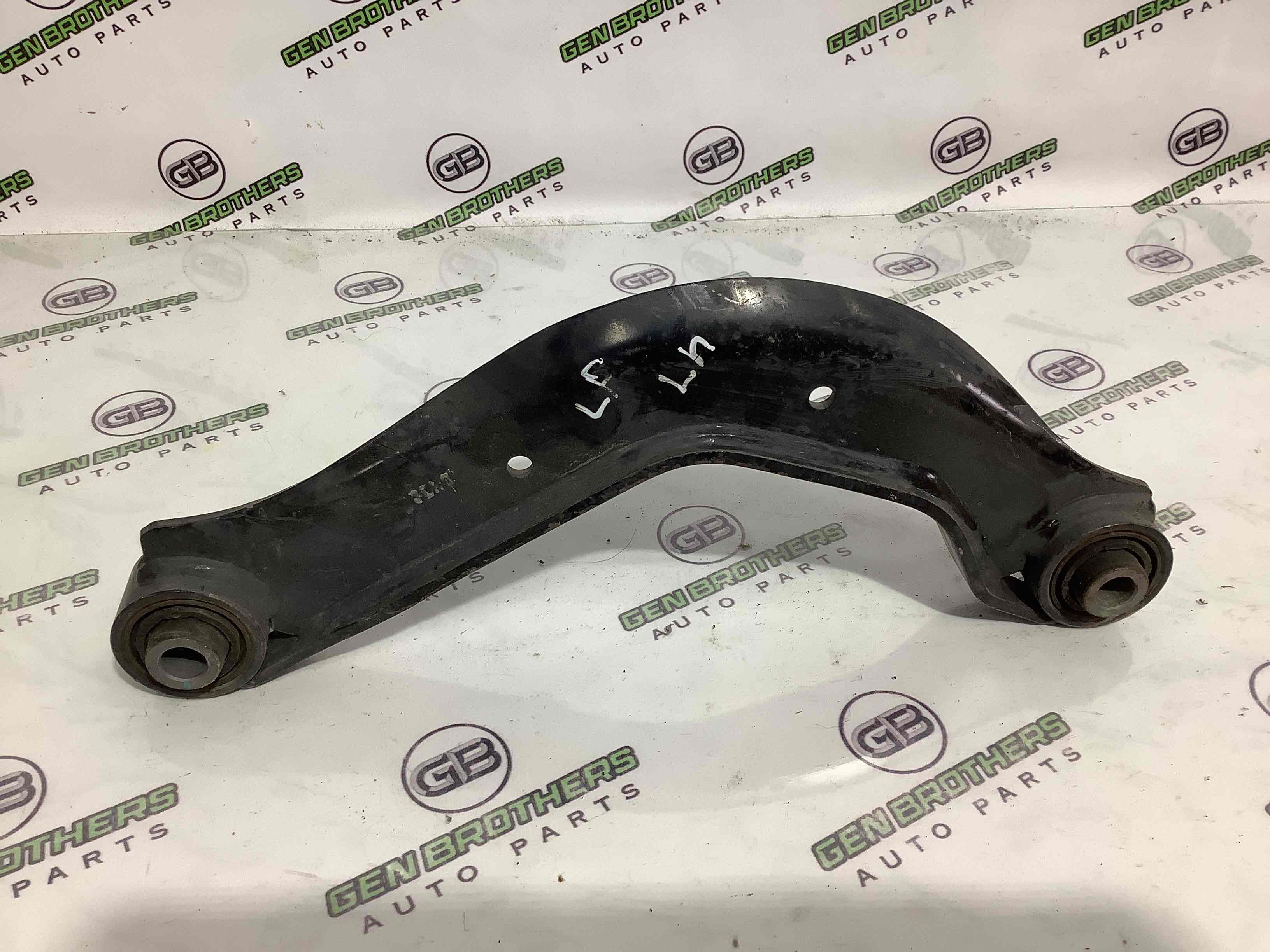 Важіль задній лівий