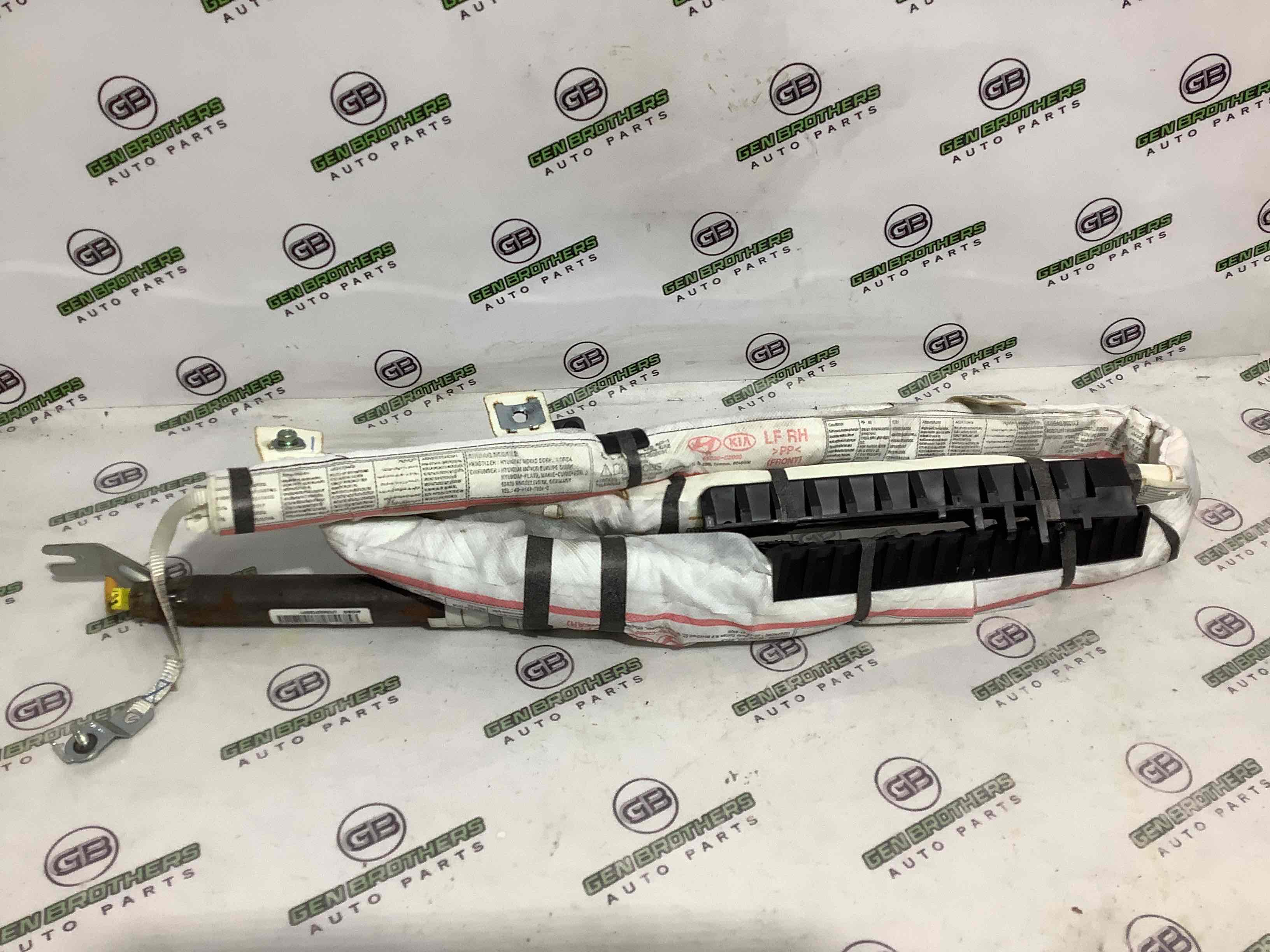 Подушка безпеки збоку шторка