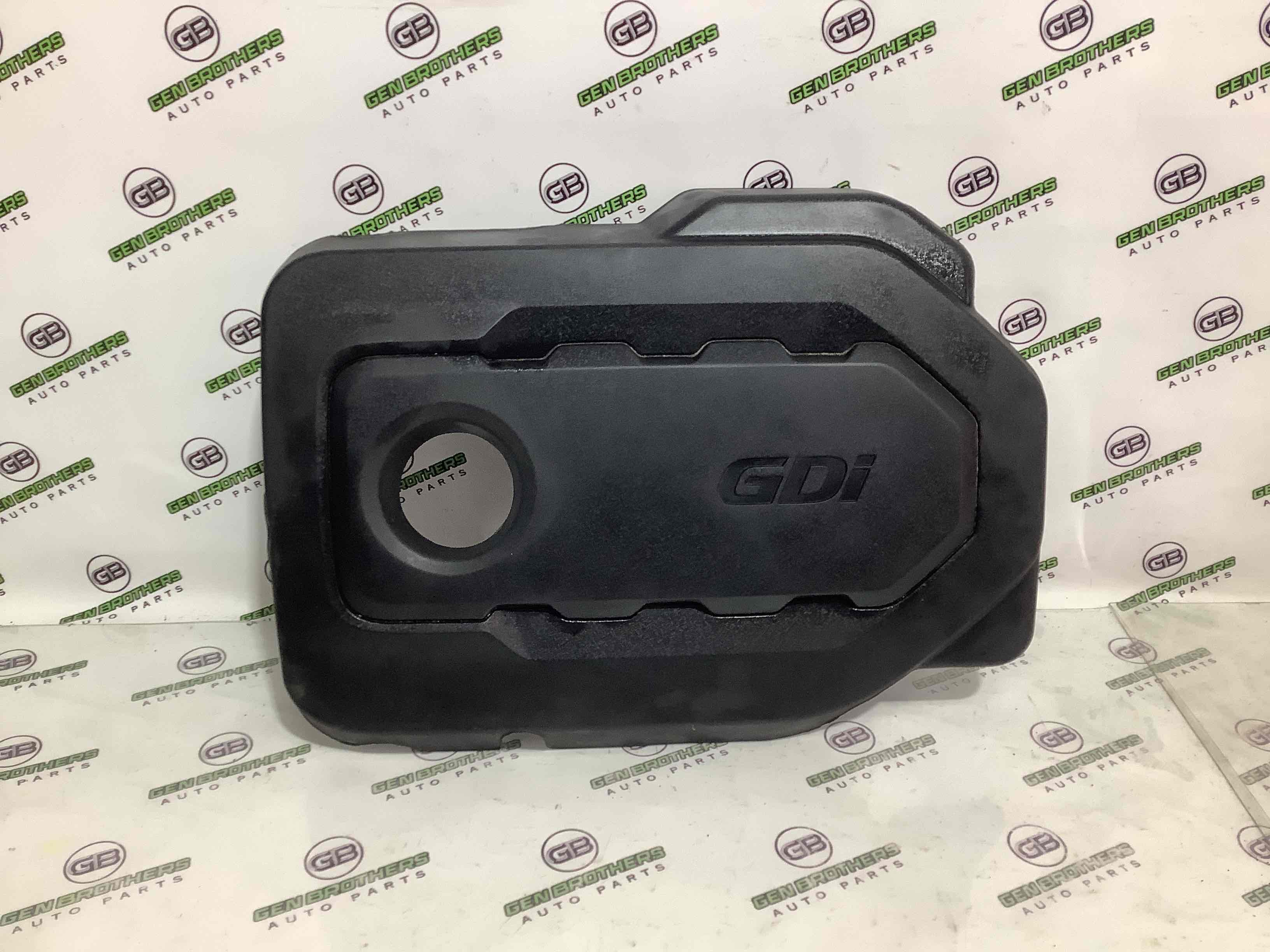 Кришка двигуна декоративна