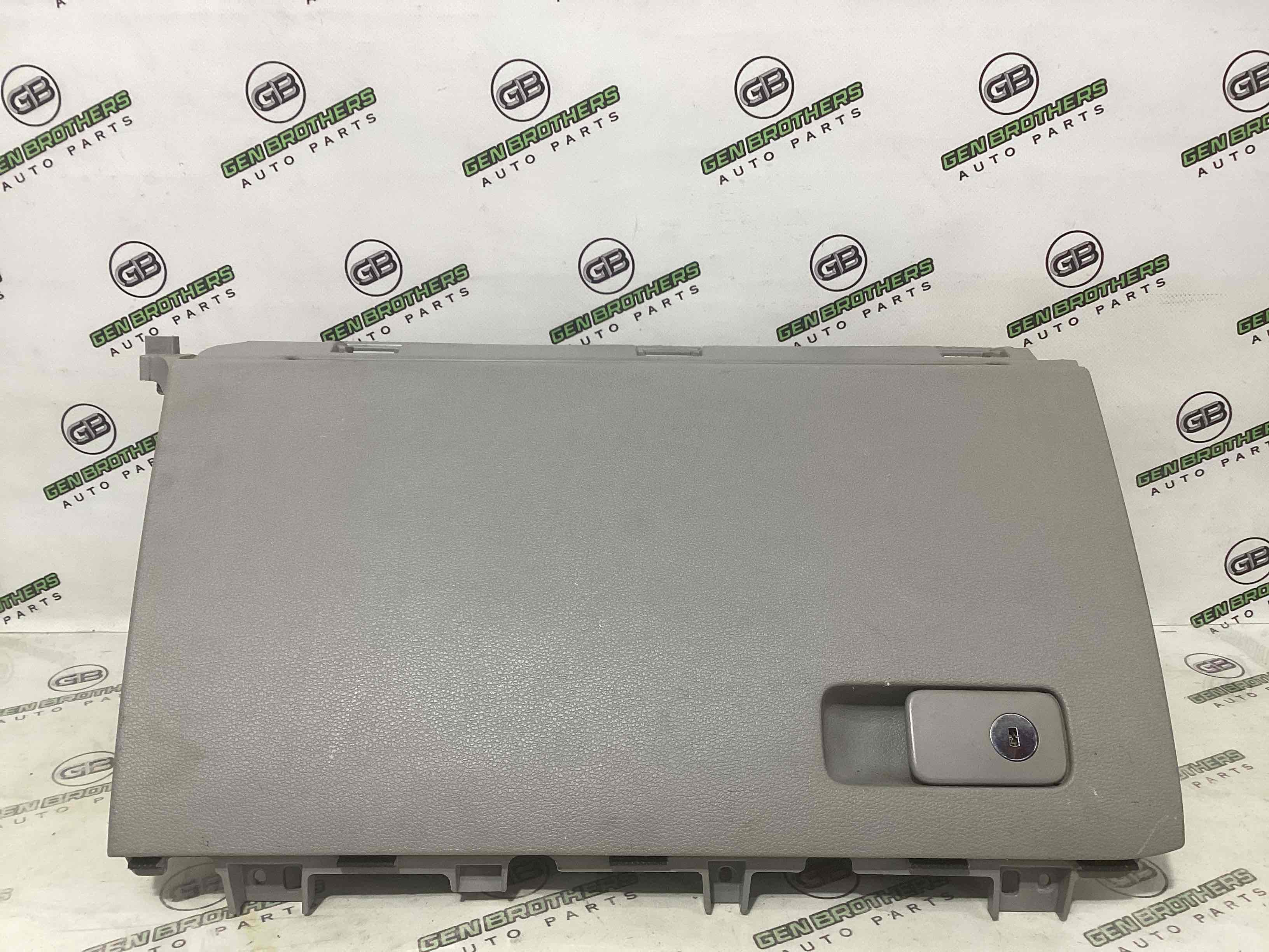 Бардачок замок бардачка, підстаканник, ящик