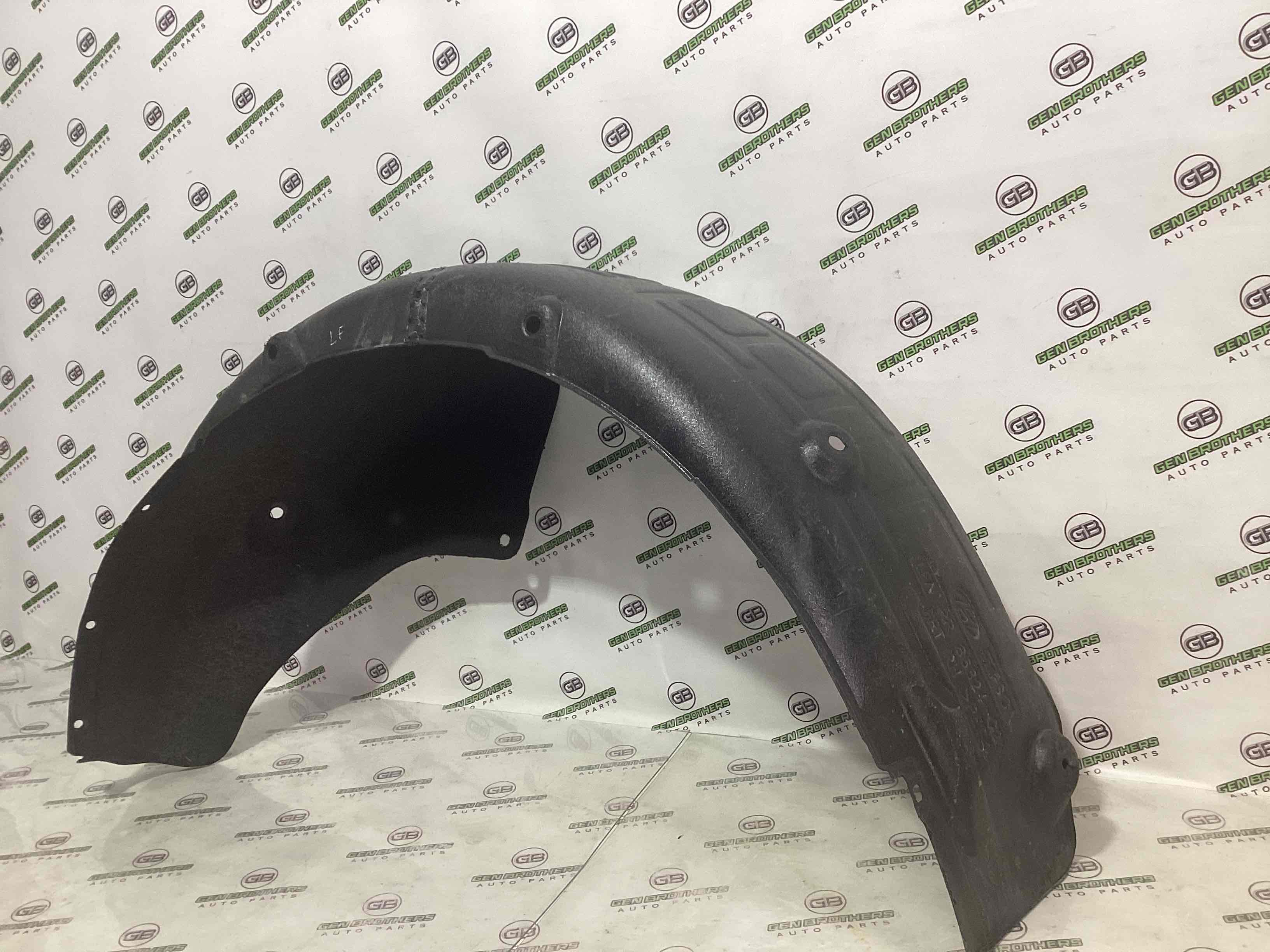 Захист арок задній правий підкрилок