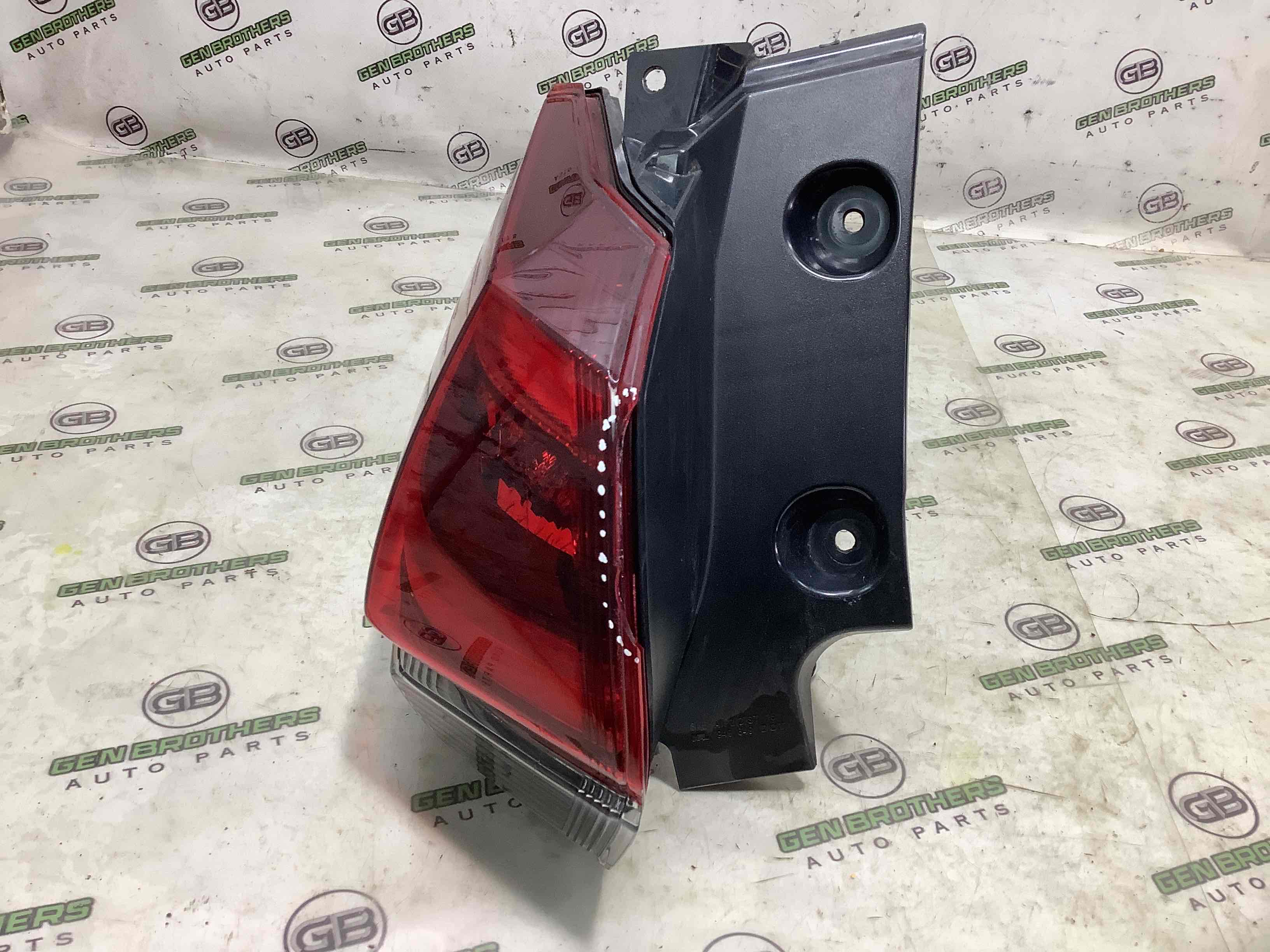 Ліхтар задній лівий