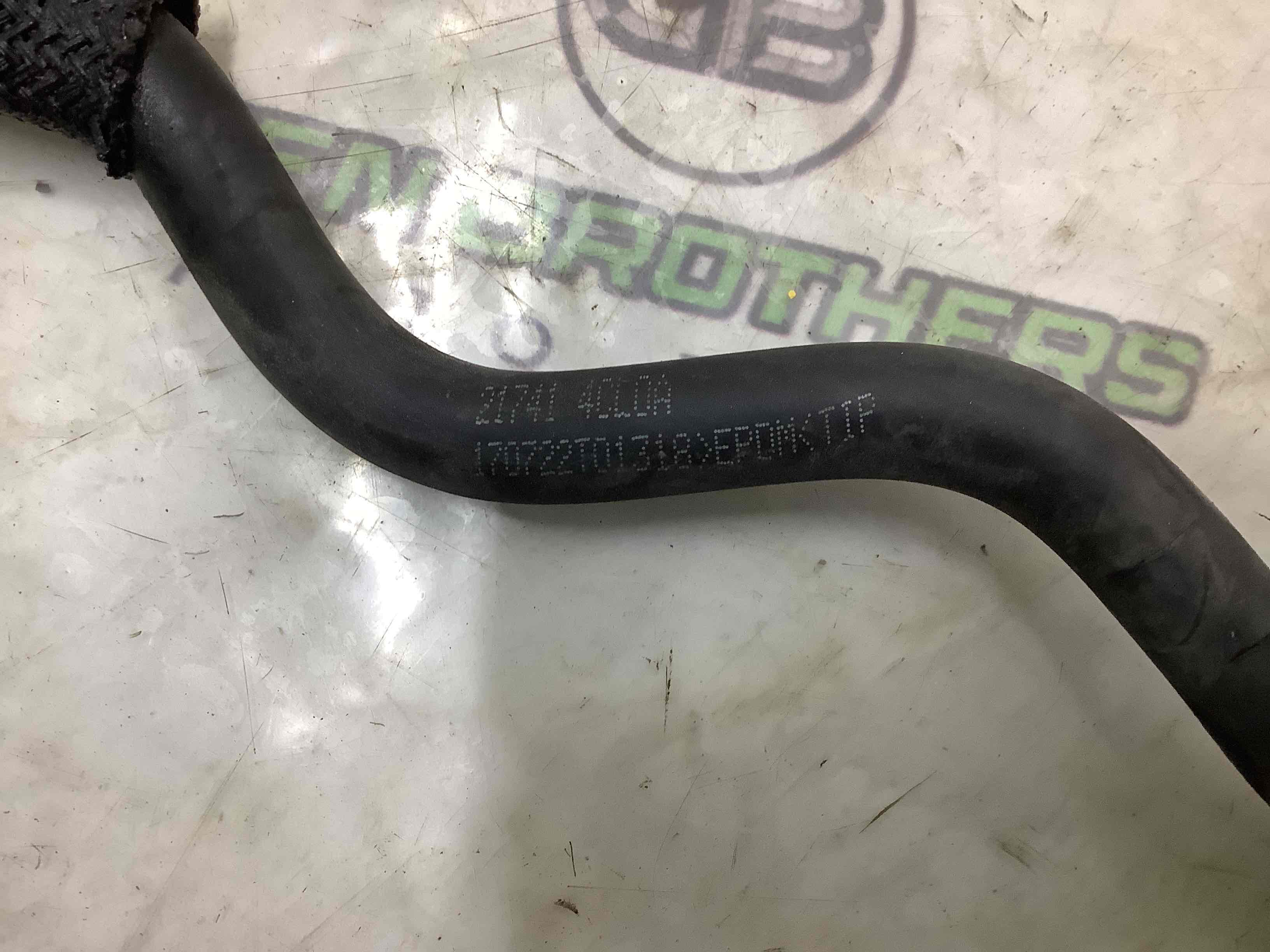 Патрубок трубопровід, шланг