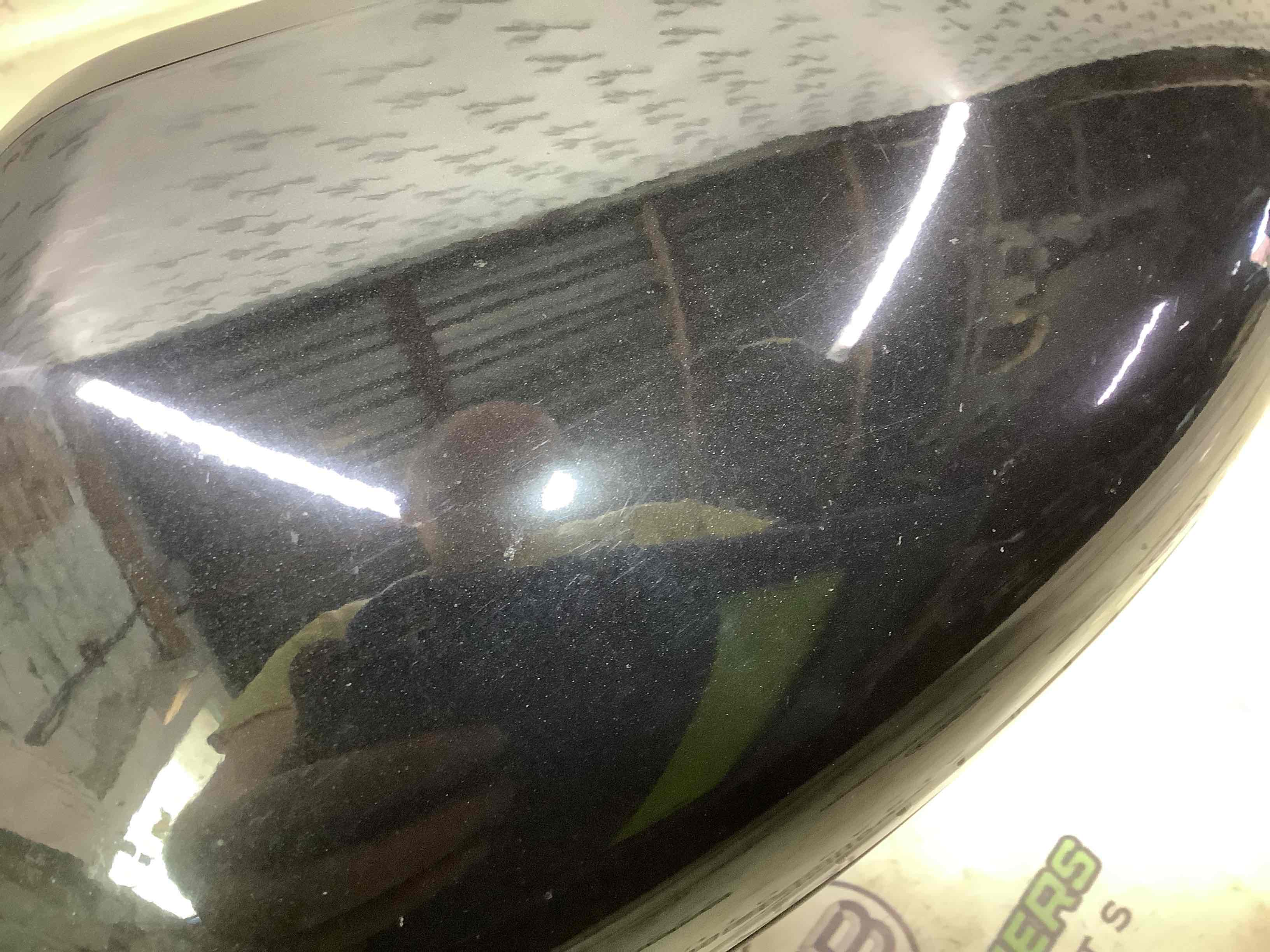 Дзеркало зовнішнє ліве