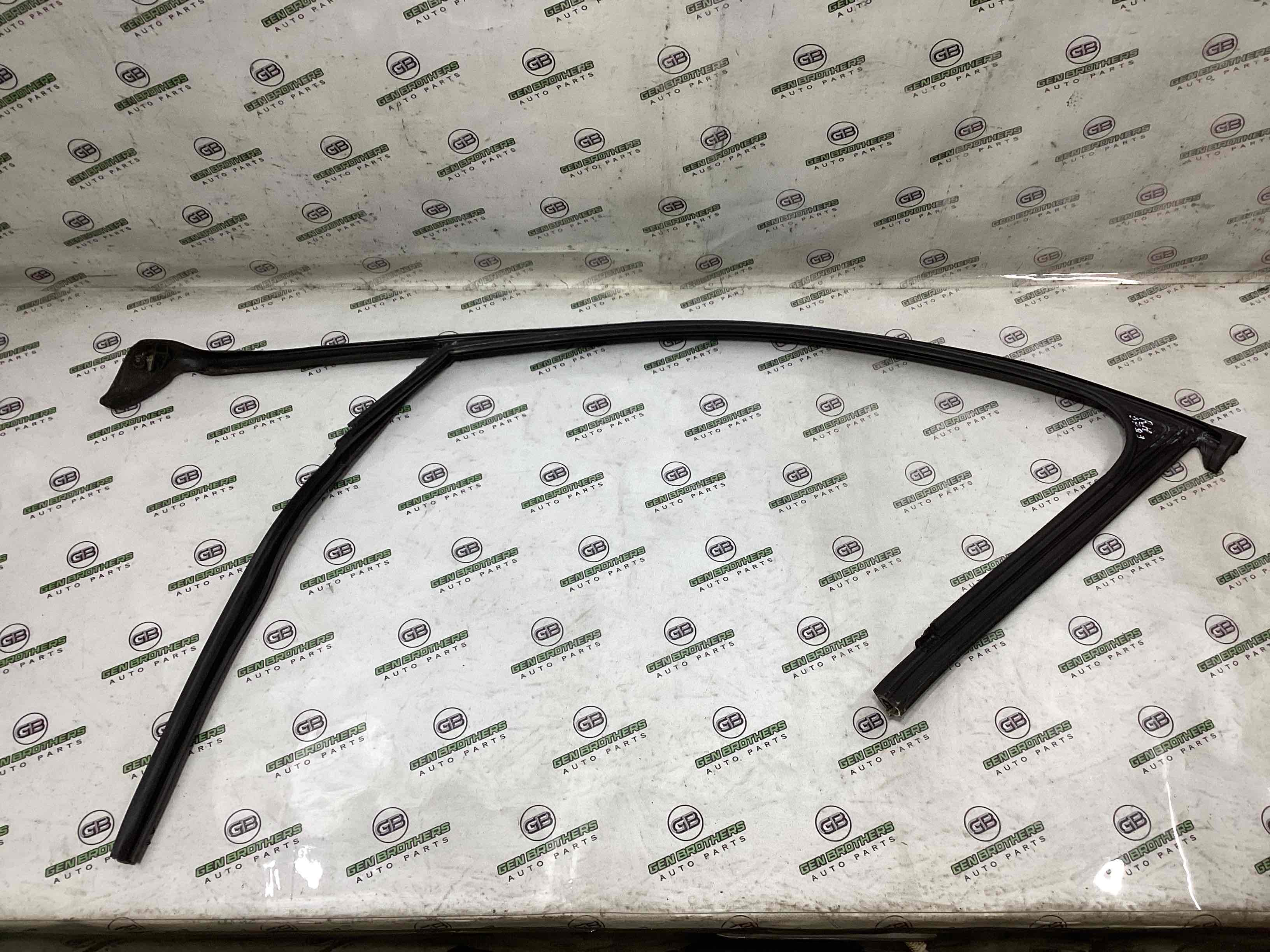 Уплотнитель стекла, двери