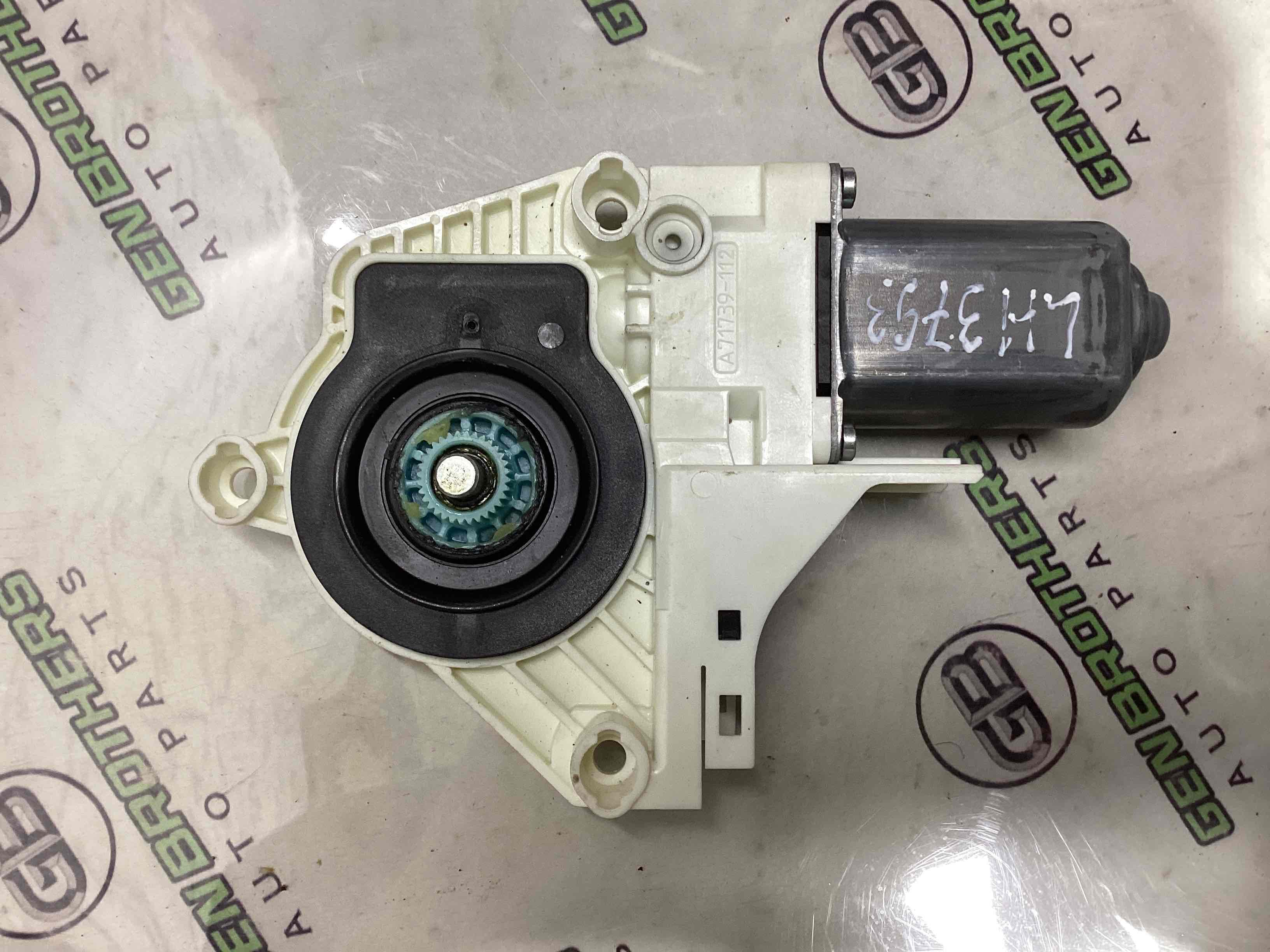 Моторчик стеклоподъемника