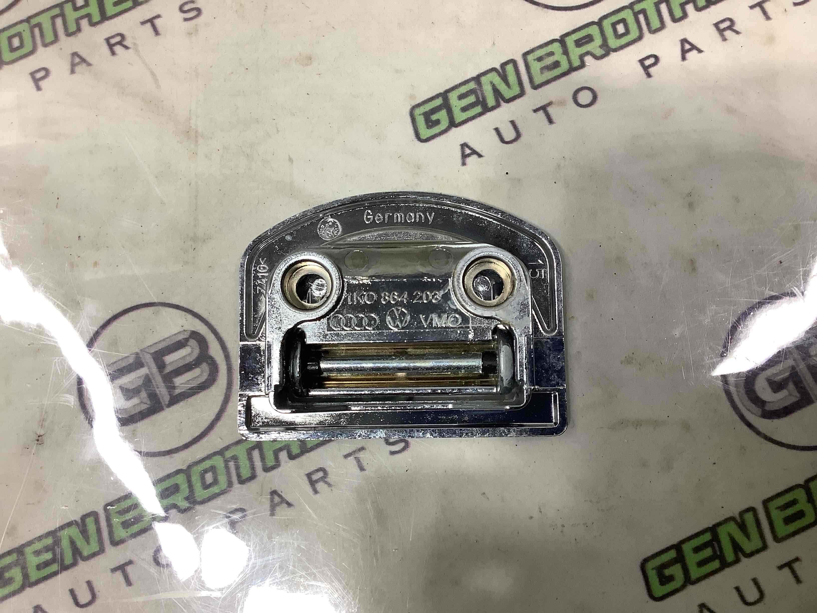 Элементы отделки багажника