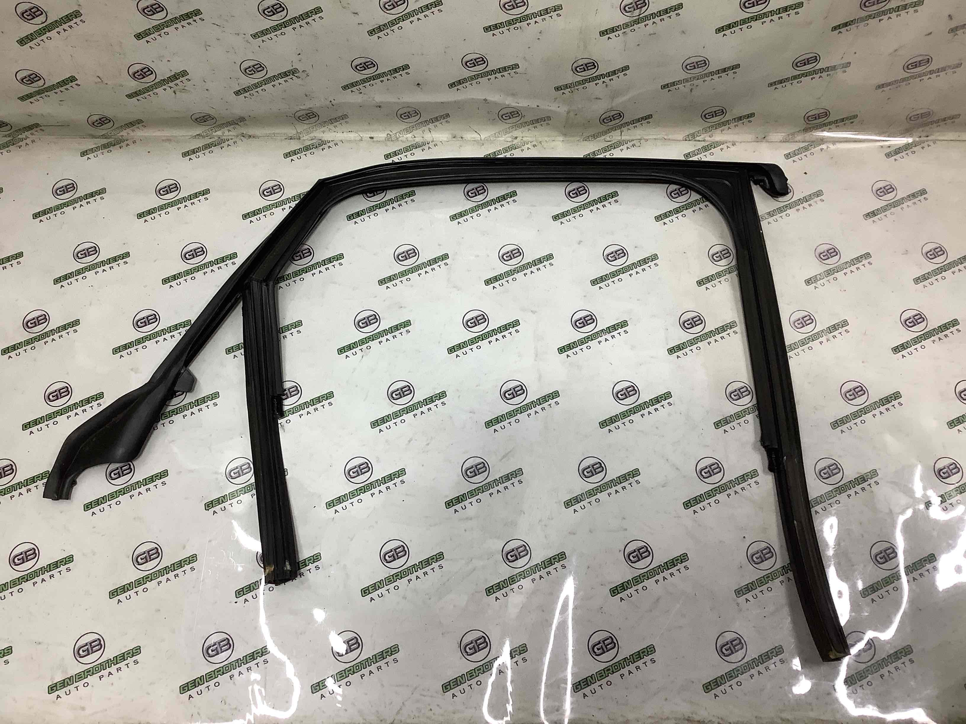 Уплотнитель стекла, двери