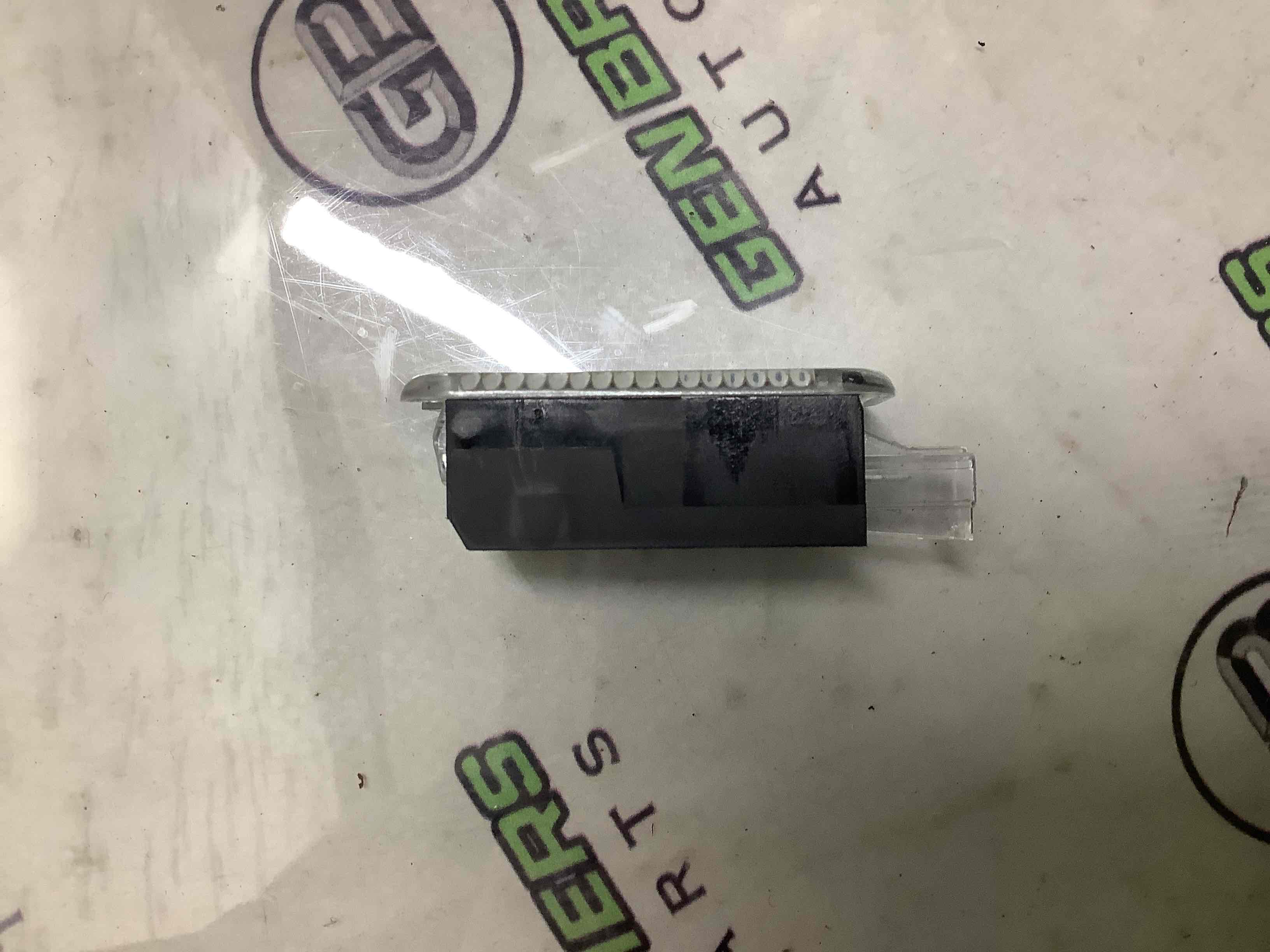 Фонарь салонный, плафон