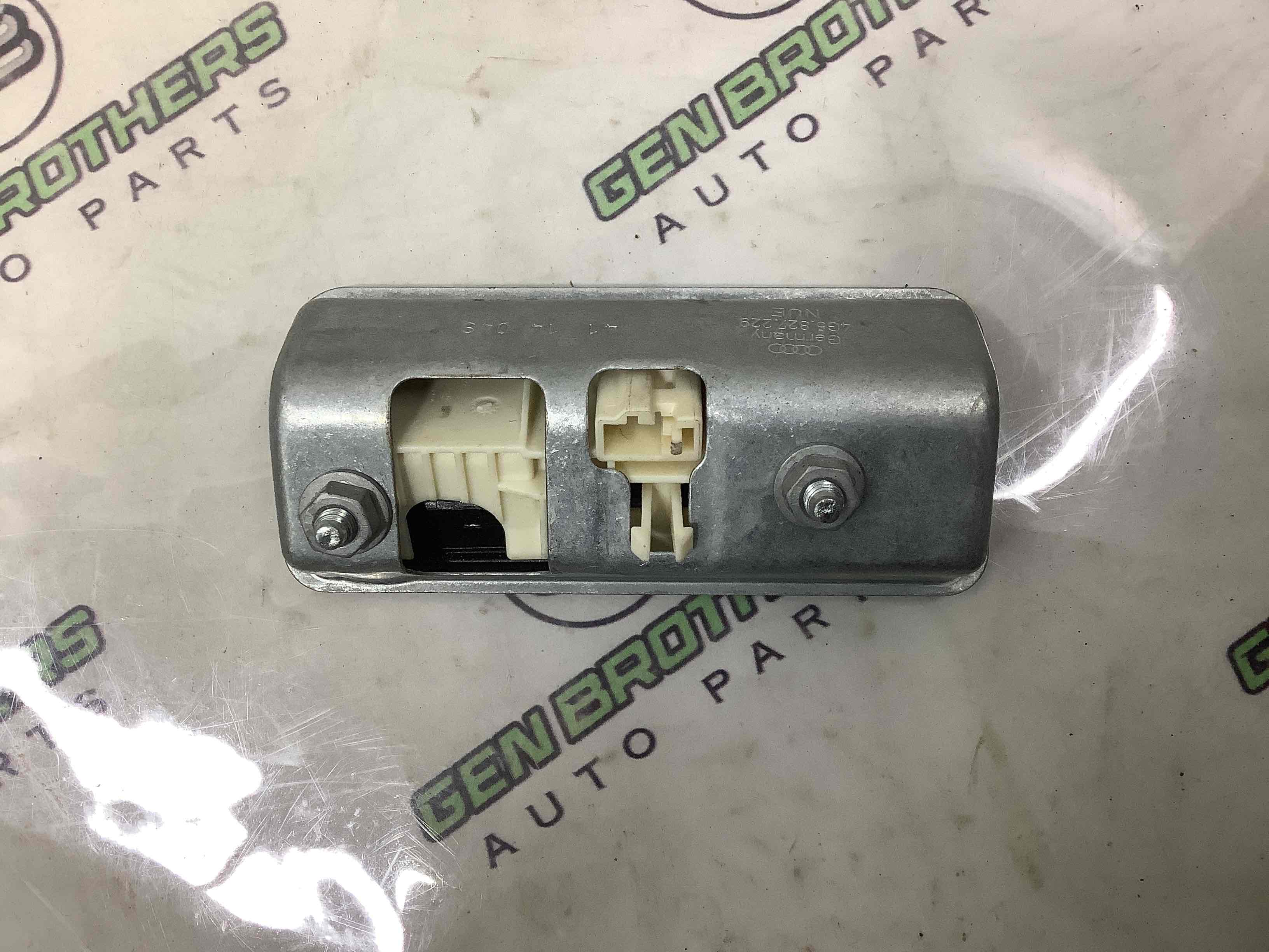 Ручка крышки багажника