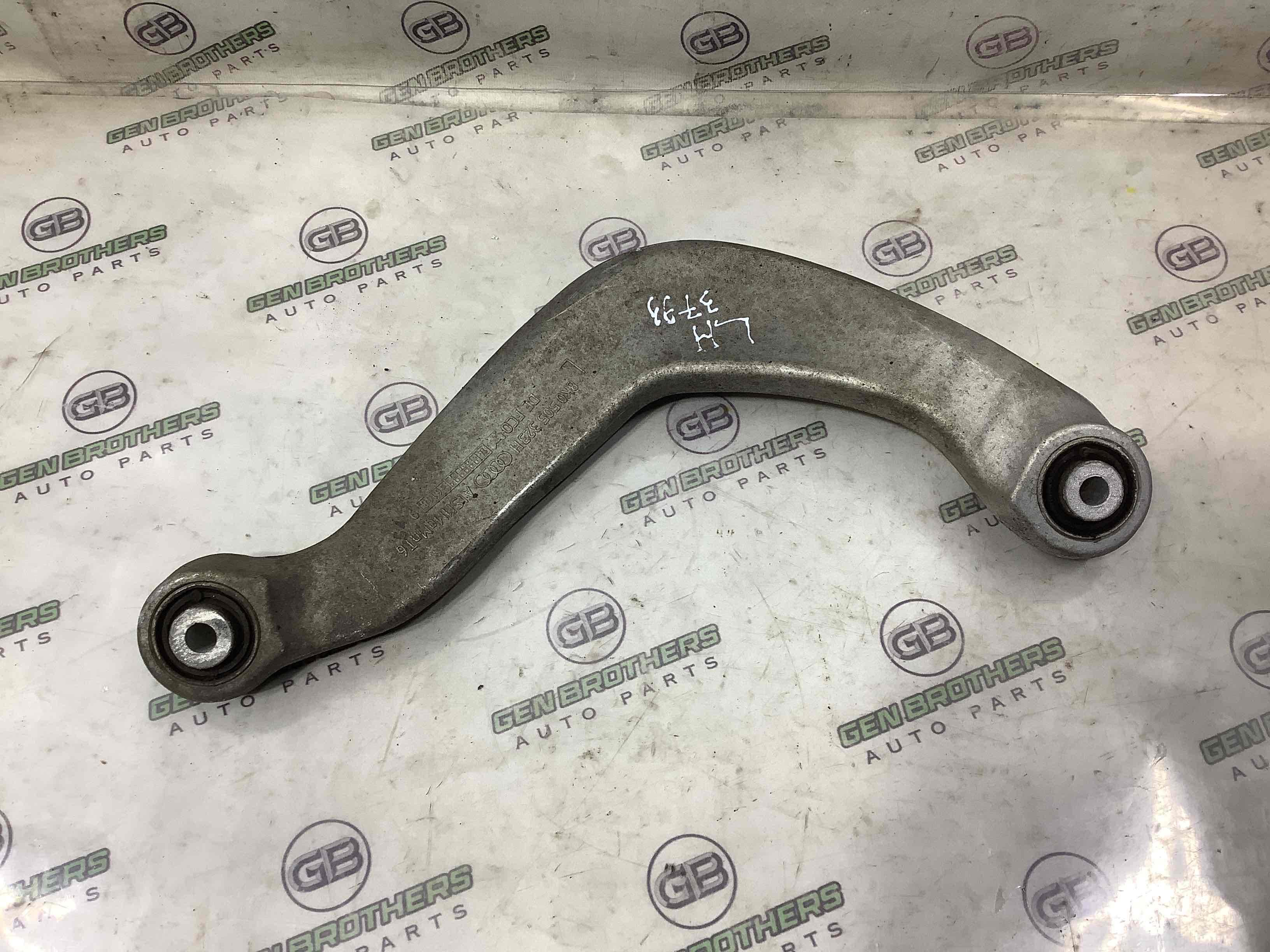 Рычаг задний левый