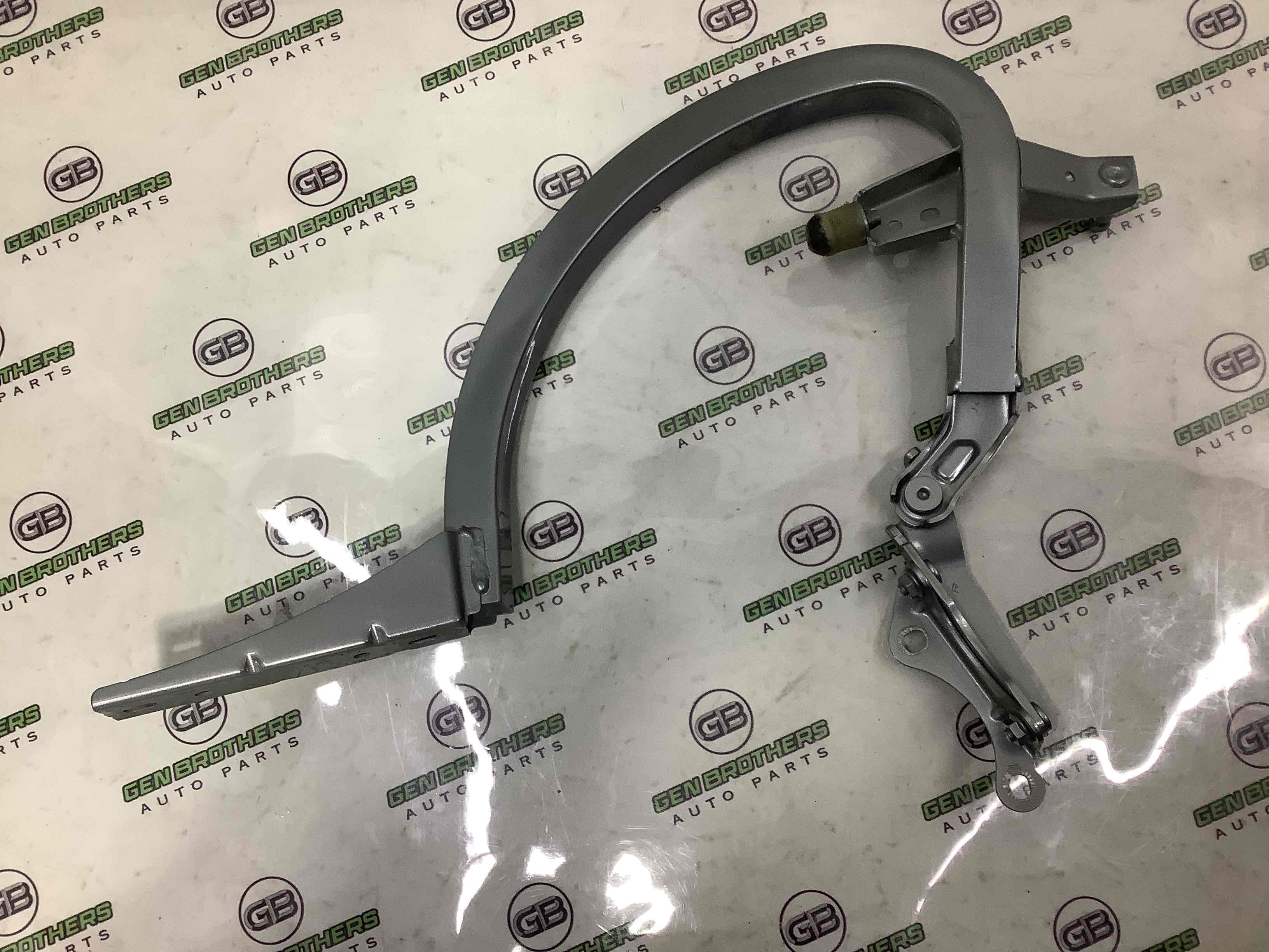 Петля крышки багажника, двери багажника